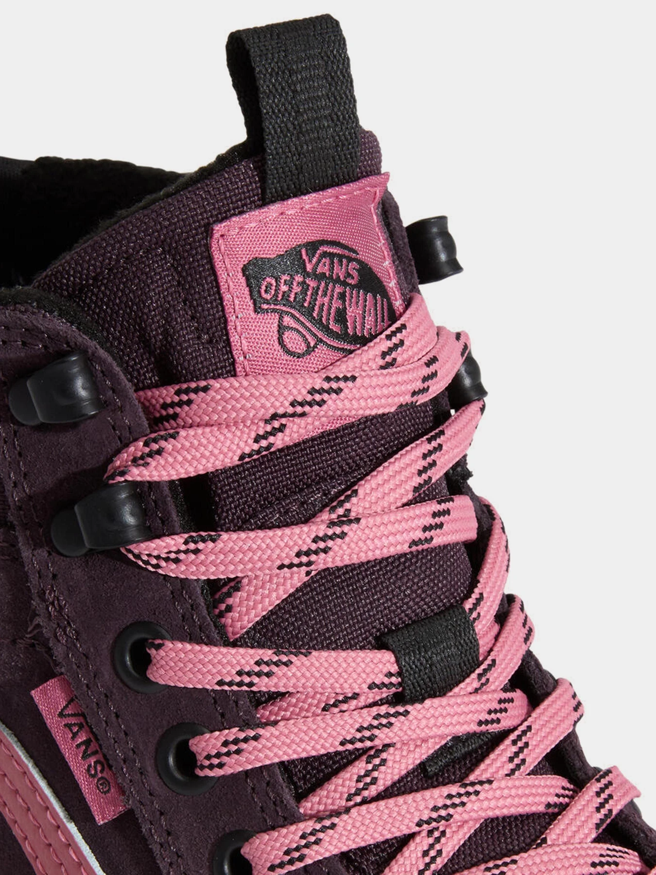 Ботинки и сапоги Vans модель VN000DAQ02Y1 Ботинки и сапоги Vans модель VN000DAQ02Y1 Фото