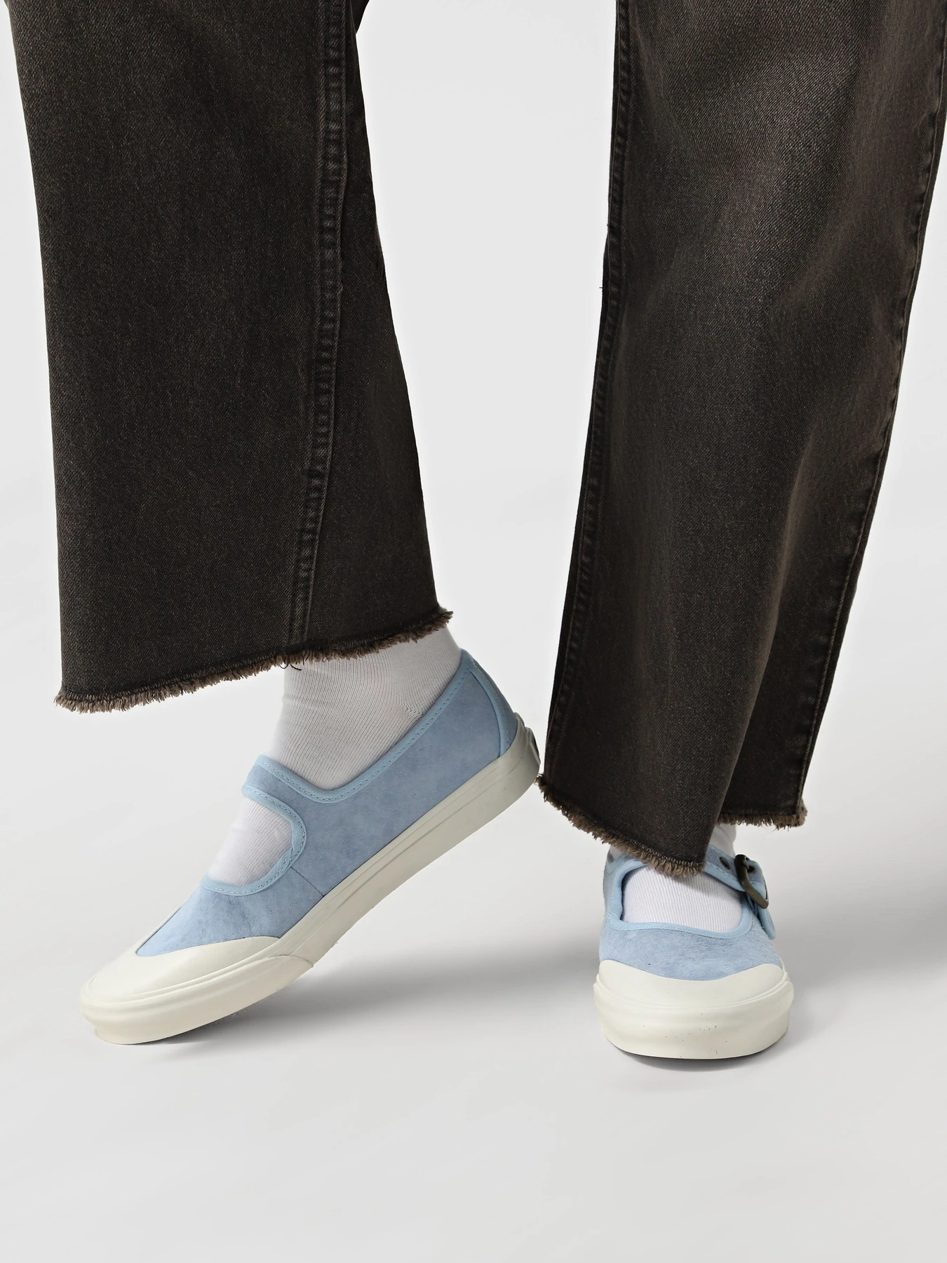 Туфли и лоферы Vans модель VN000CRRLTB1 Фото