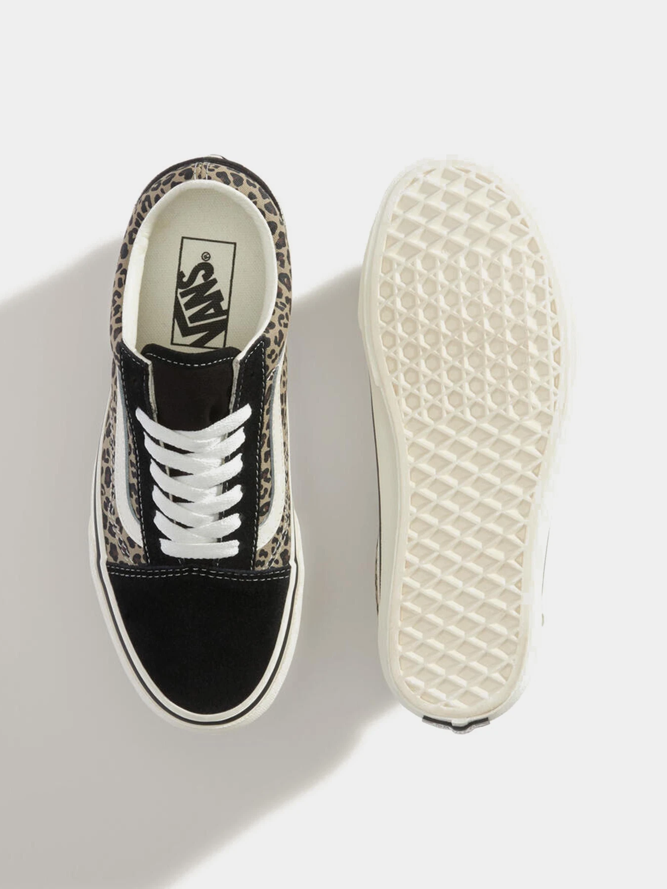 Кеды Vans Old Skool модель VN000D6WYY61 Кеды Vans Old Skool модель VN000D6WYY61 Фото