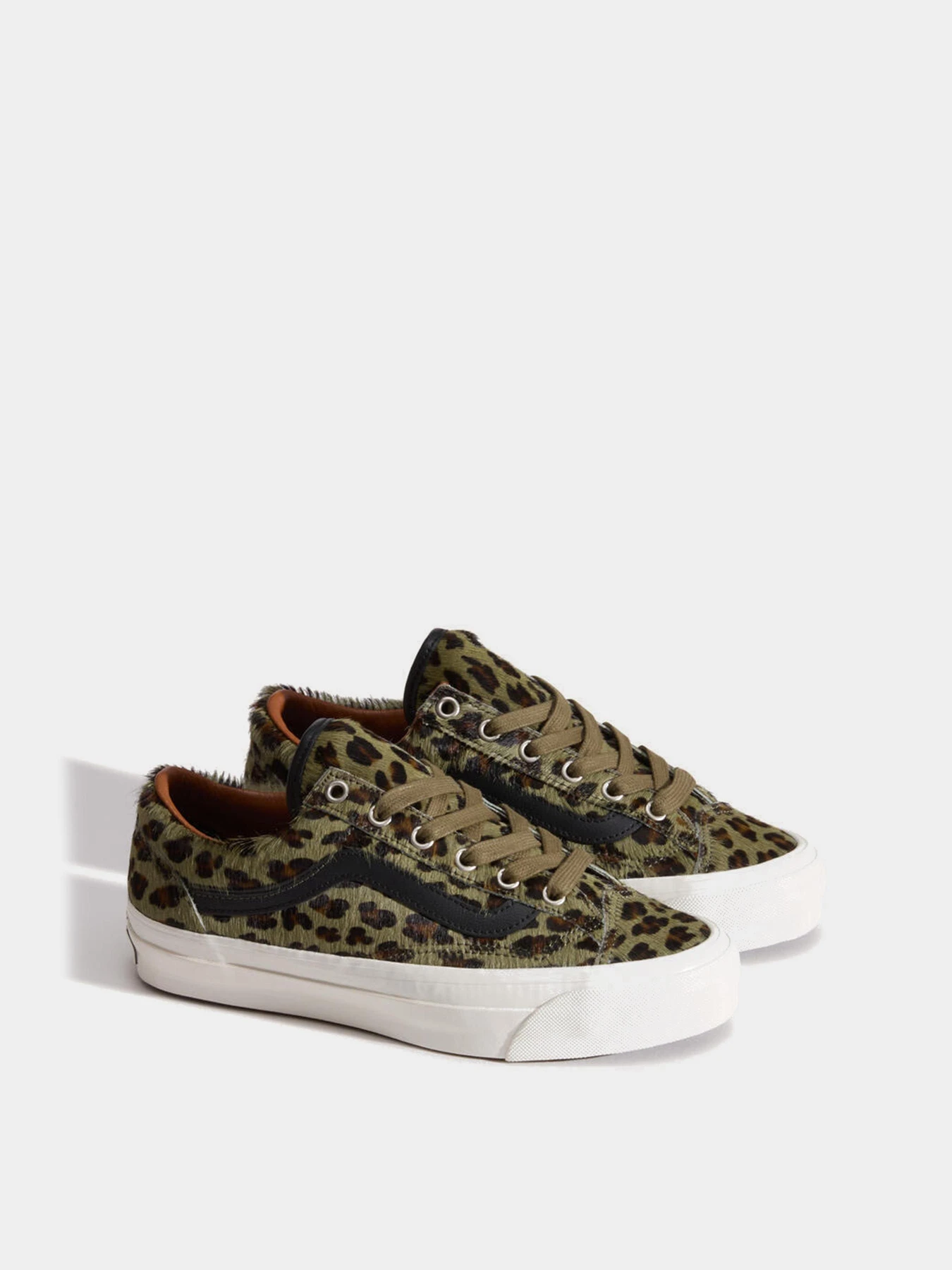 Кеды Vans OLD SKOOL модель VN000EHDOLV1 Кеды Vans OLD SKOOL модель VN000EHDOLV1 Фото