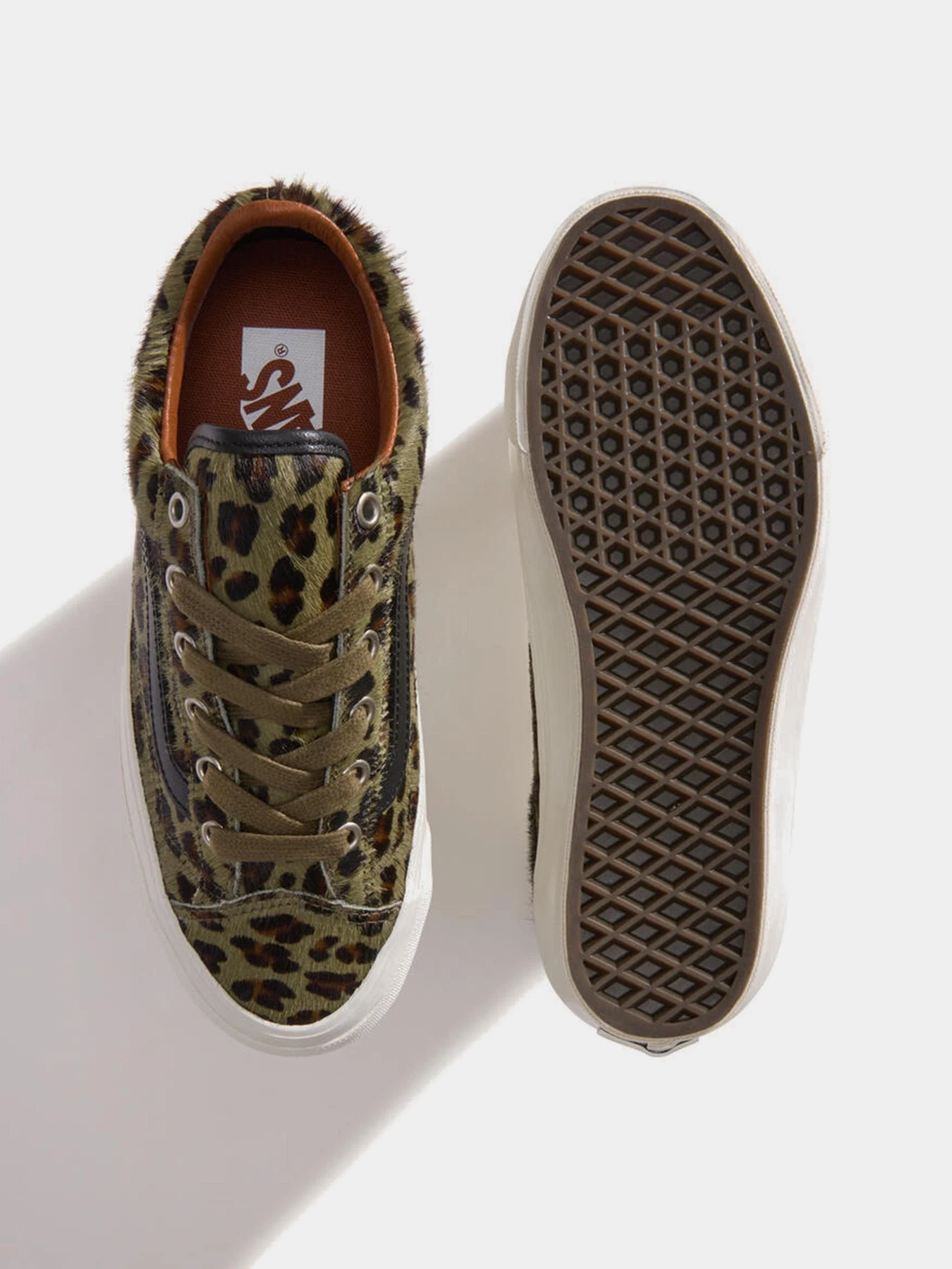 Кеды Vans OLD SKOOL модель VN000EHDOLV1 Кеды Vans OLD SKOOL модель VN000EHDOLV1 Фото