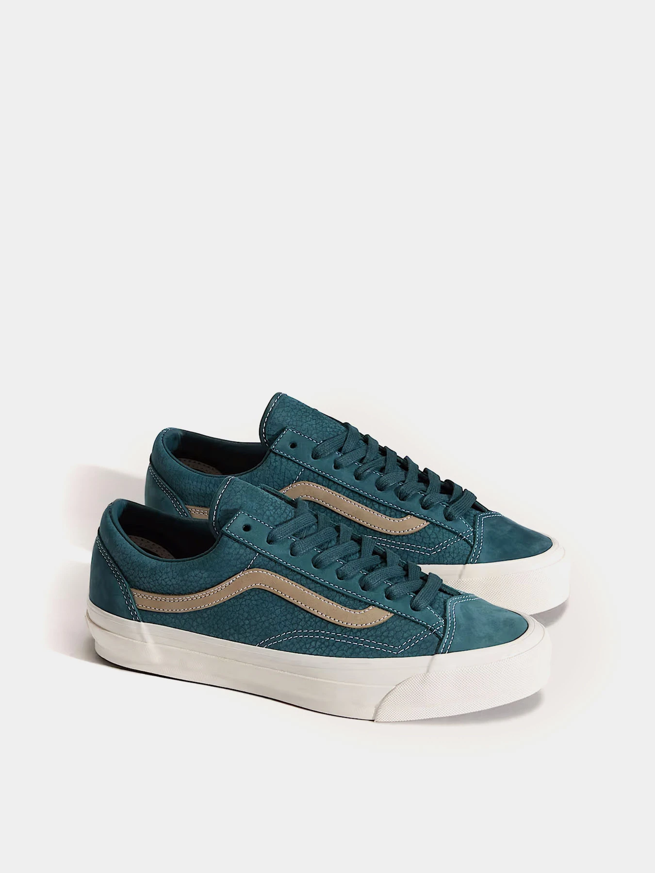 Кеды Vans LX OLD SKOOL 36 модель VN000D9RBLU1 Кеды Vans LX OLD SKOOL 36 модель VN000D9RBLU1 Фото