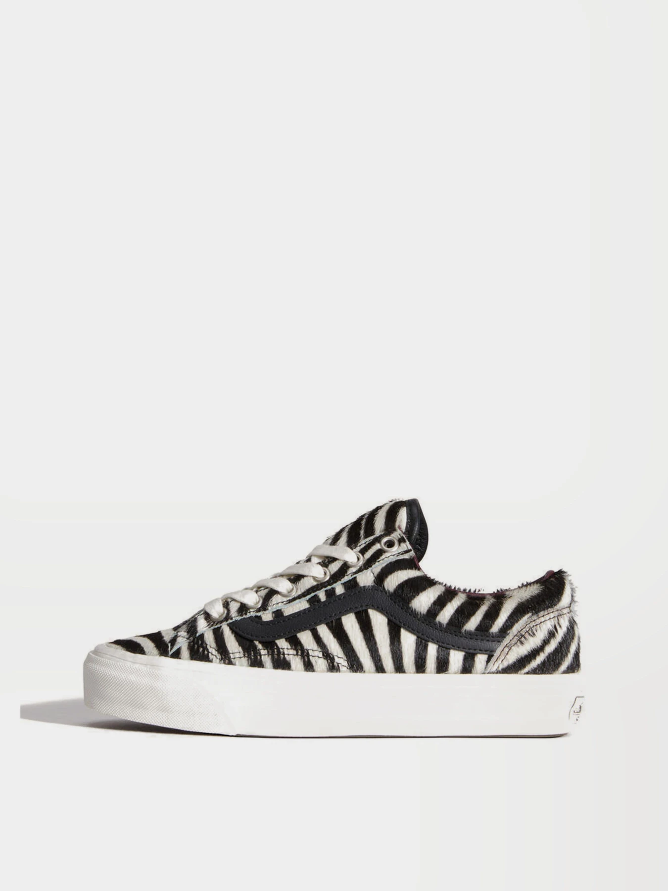 Кеды Vans LX OLD SKOOL 36 модель VN000EHDZBR1 Кеды Vans LX OLD SKOOL 36 модель VN000EHDZBR1 Фото