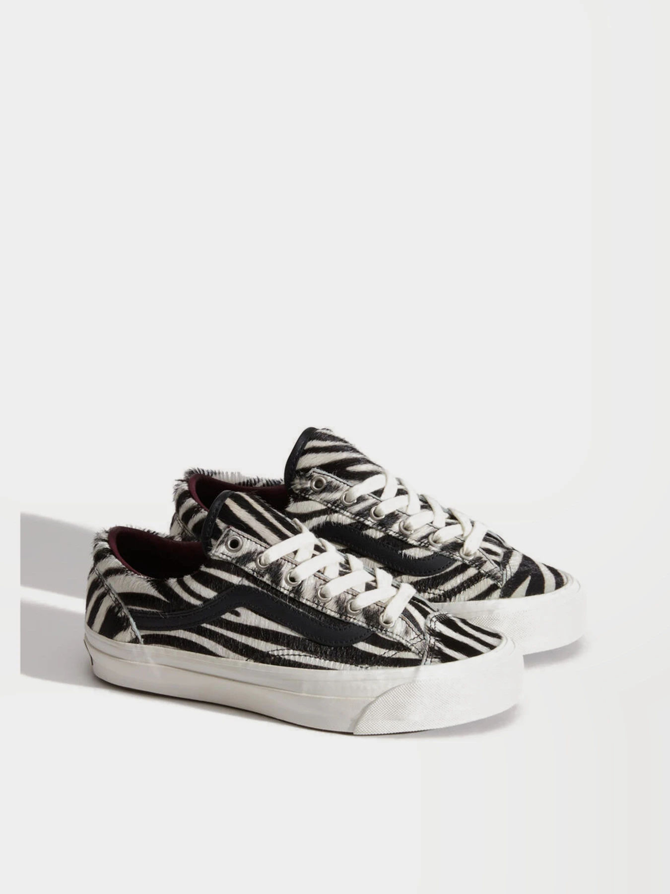 Кеды Vans LX OLD SKOOL 36 модель VN000EHDZBR1 Кеды Vans LX OLD SKOOL 36 модель VN000EHDZBR1 Фото