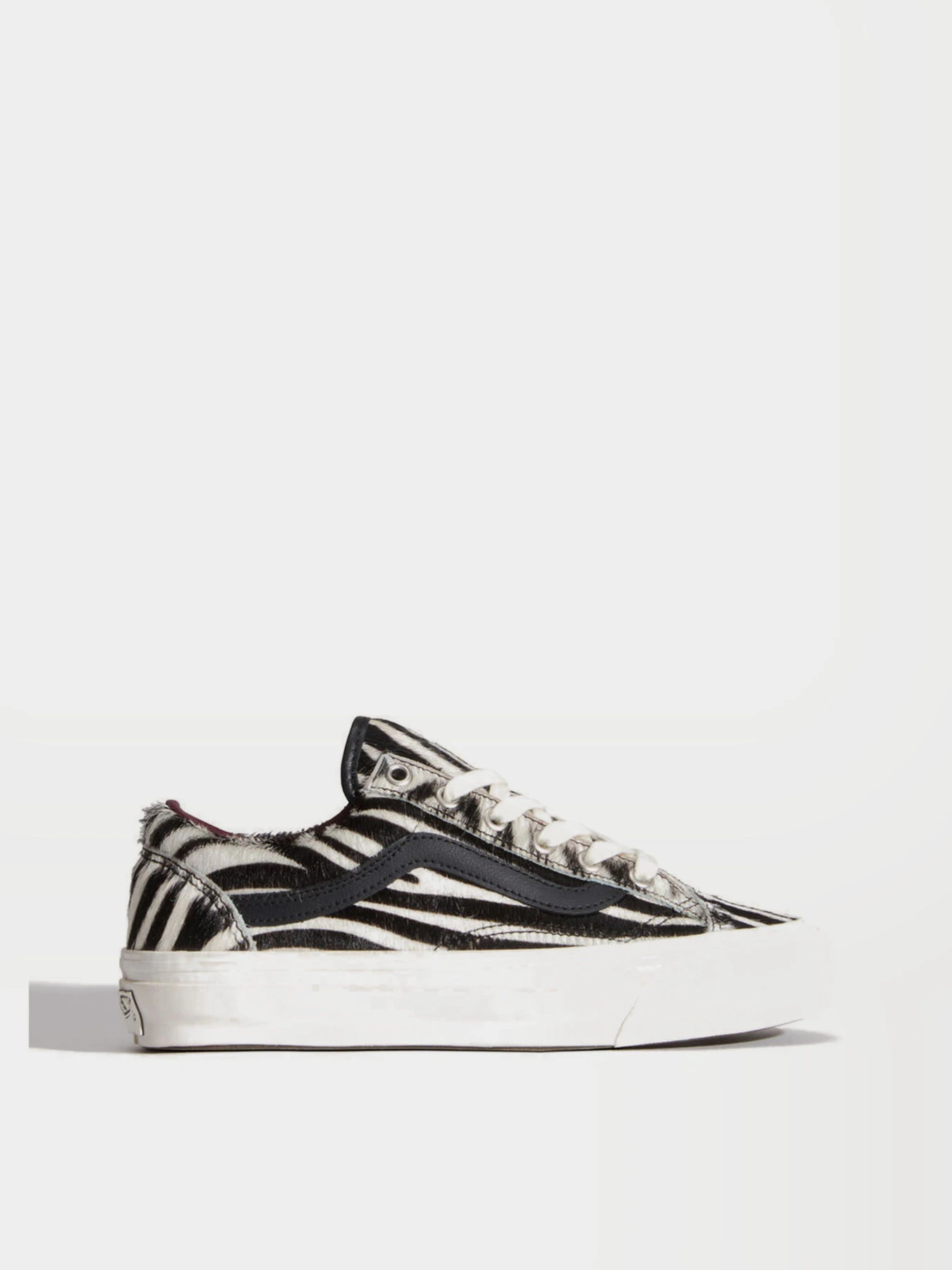 Кеды Vans LX OLD SKOOL 36 модель VN000EHDZBR1 Кеды Vans LX OLD SKOOL 36 модель VN000EHDZBR1 Фото