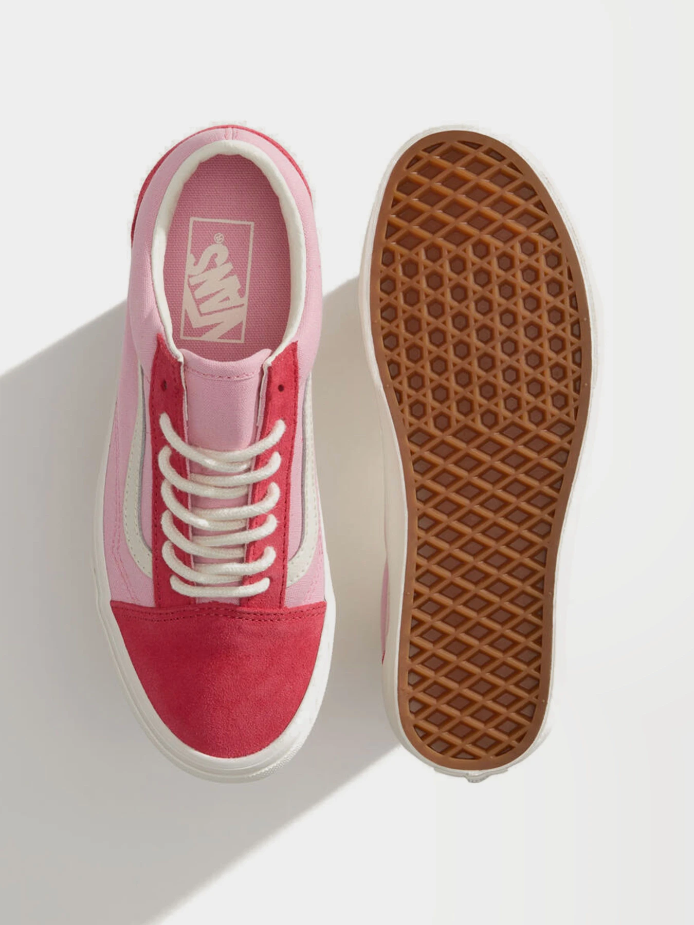 Кеды Vans OLD SKOOL модель VN000EDYFO91 Кеды Vans OLD SKOOL модель VN000EDYFO91 Фото
