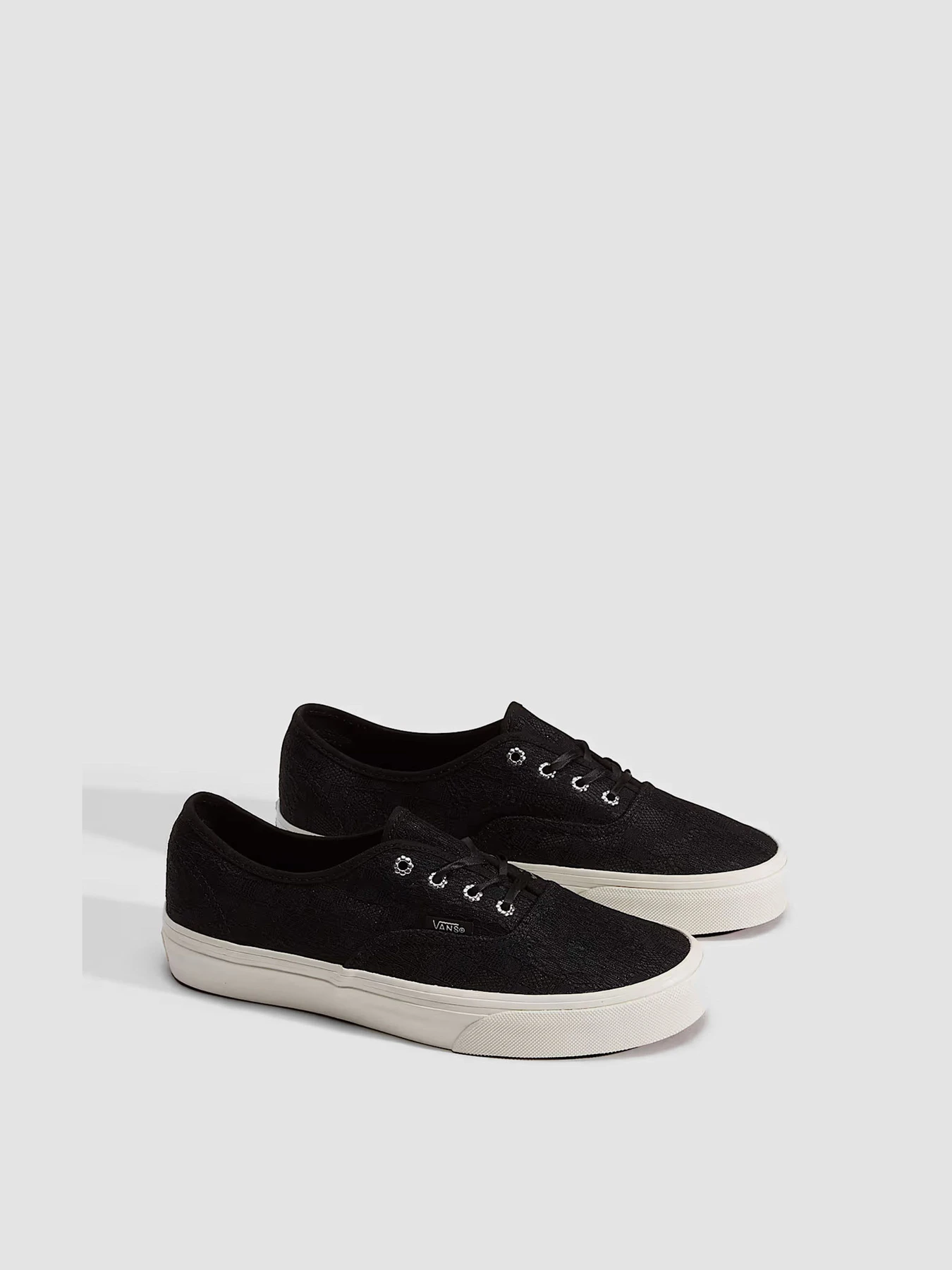 Кеды Vans AUTHENTIC модель VN000Z8YBLK1 Кеды Vans AUTHENTIC модель VN000Z8YBLK1 Фото