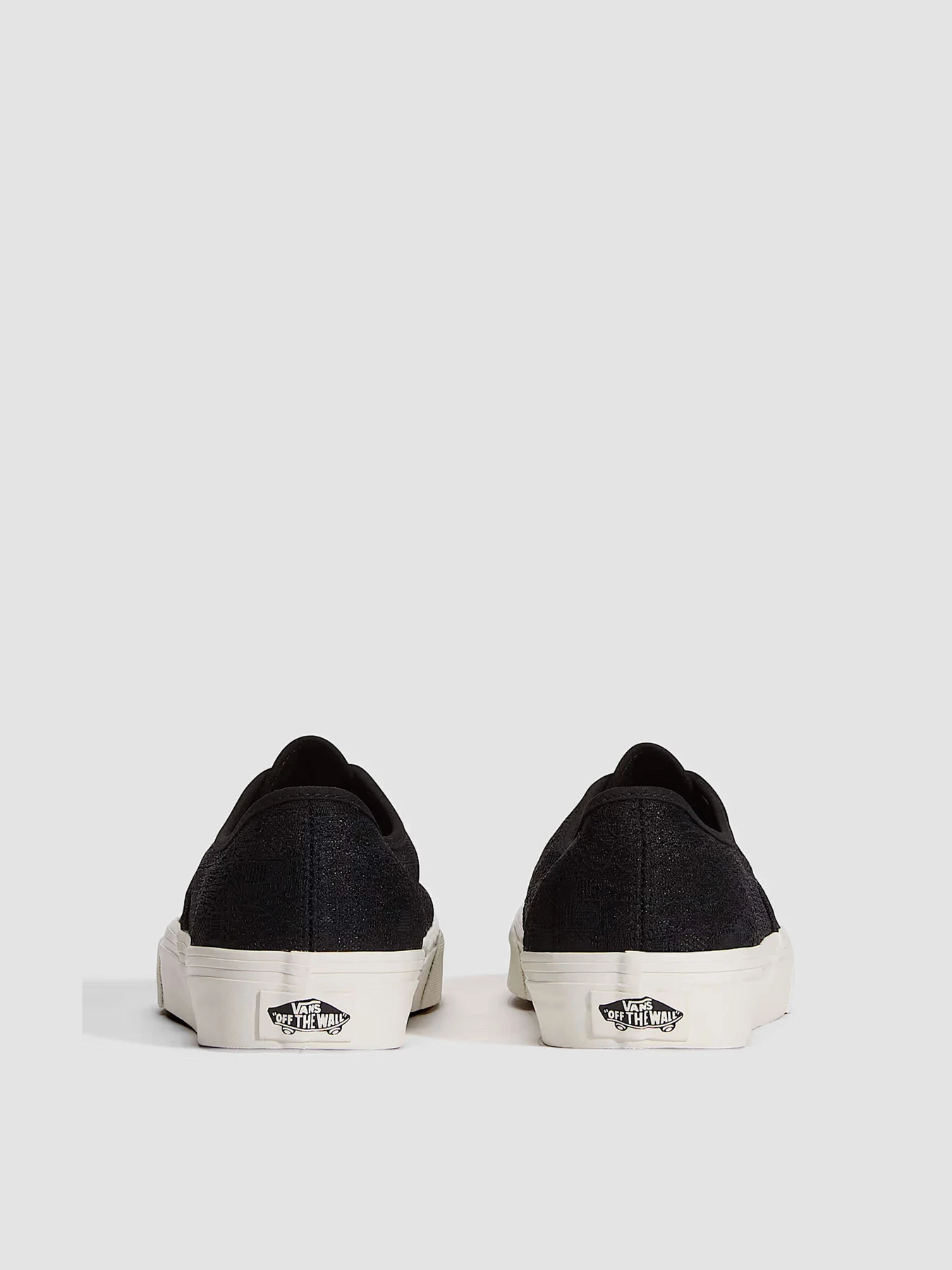 Кеды Vans AUTHENTIC модель VN000Z8YBLK1 Кеды Vans AUTHENTIC модель VN000Z8YBLK1 Фото