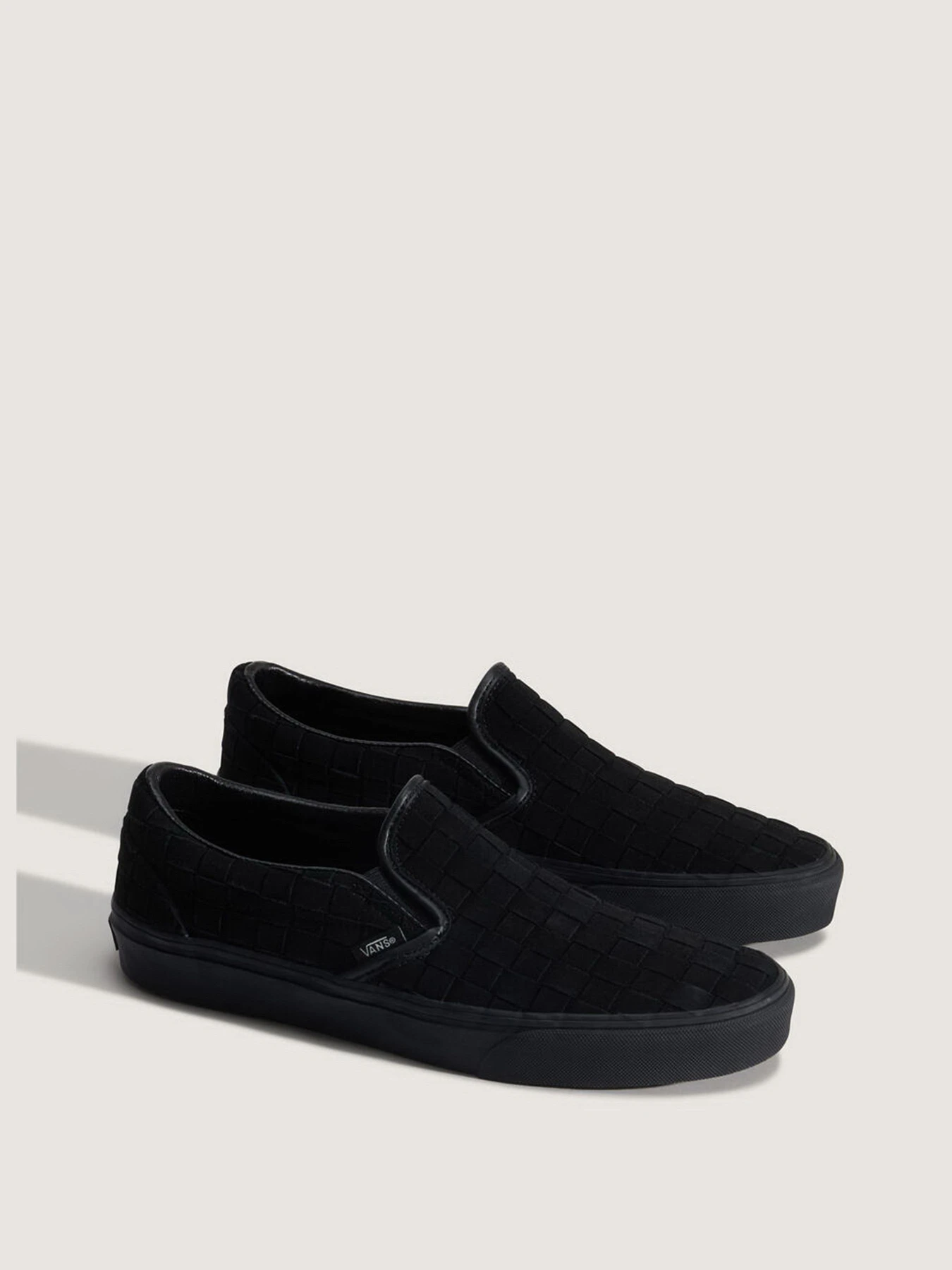 Слипоны и мокасины Vans CLASSIC SLIP-ON модель VN000Z7ABKA1 Слипоны и мокасины Vans CLASSIC SLIP-ON модель VN000Z7ABKA1 Фото