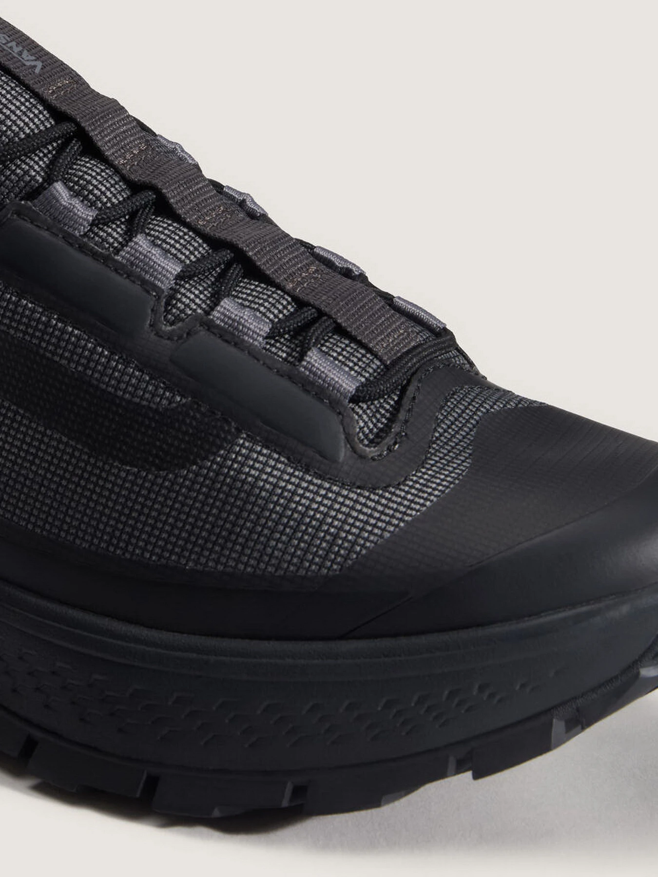 Кроссовки Vans OLD SKOOL 36 TRAIL модель VN000Z93BLK1 Кроссовки Vans OLD SKOOL 36 TRAIL модель VN000Z93BLK1 Фото