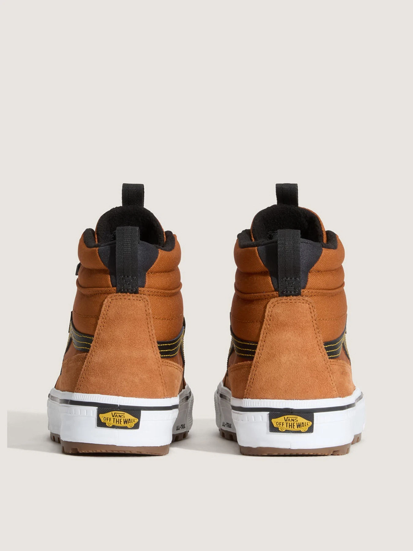 Кеды Vans SK8-HI WATERPROOF INSULATED MT модель VN000DAQN1Z1 Кеды Vans SK8-HI WATERPROOF INSULATED MT модель VN000DAQN1Z1 Фото