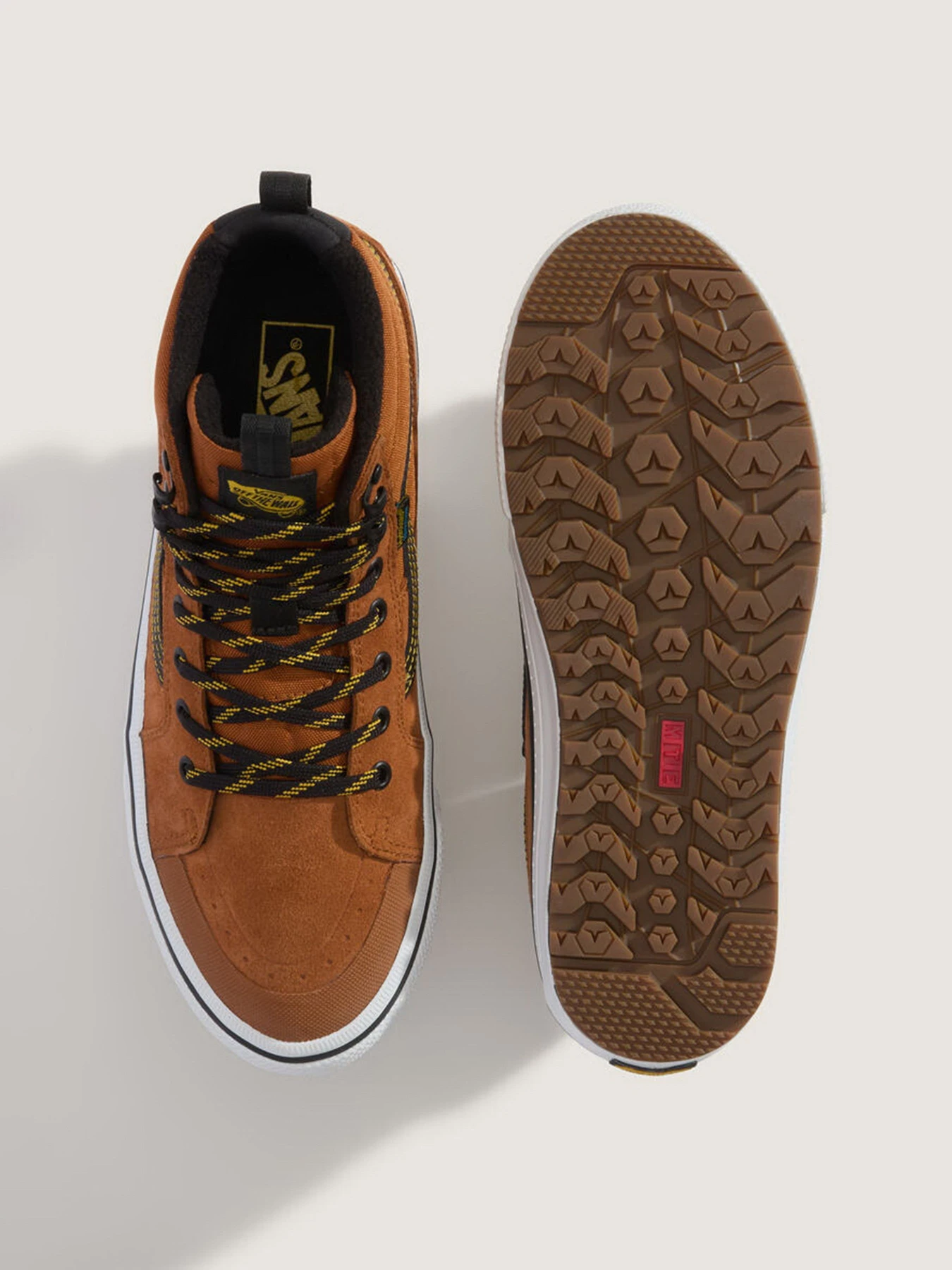 Кеды Vans SK8-HI WATERPROOF INSULATED MT модель VN000DAQN1Z1 Кеды Vans SK8-HI WATERPROOF INSULATED MT модель VN000DAQN1Z1 Фото