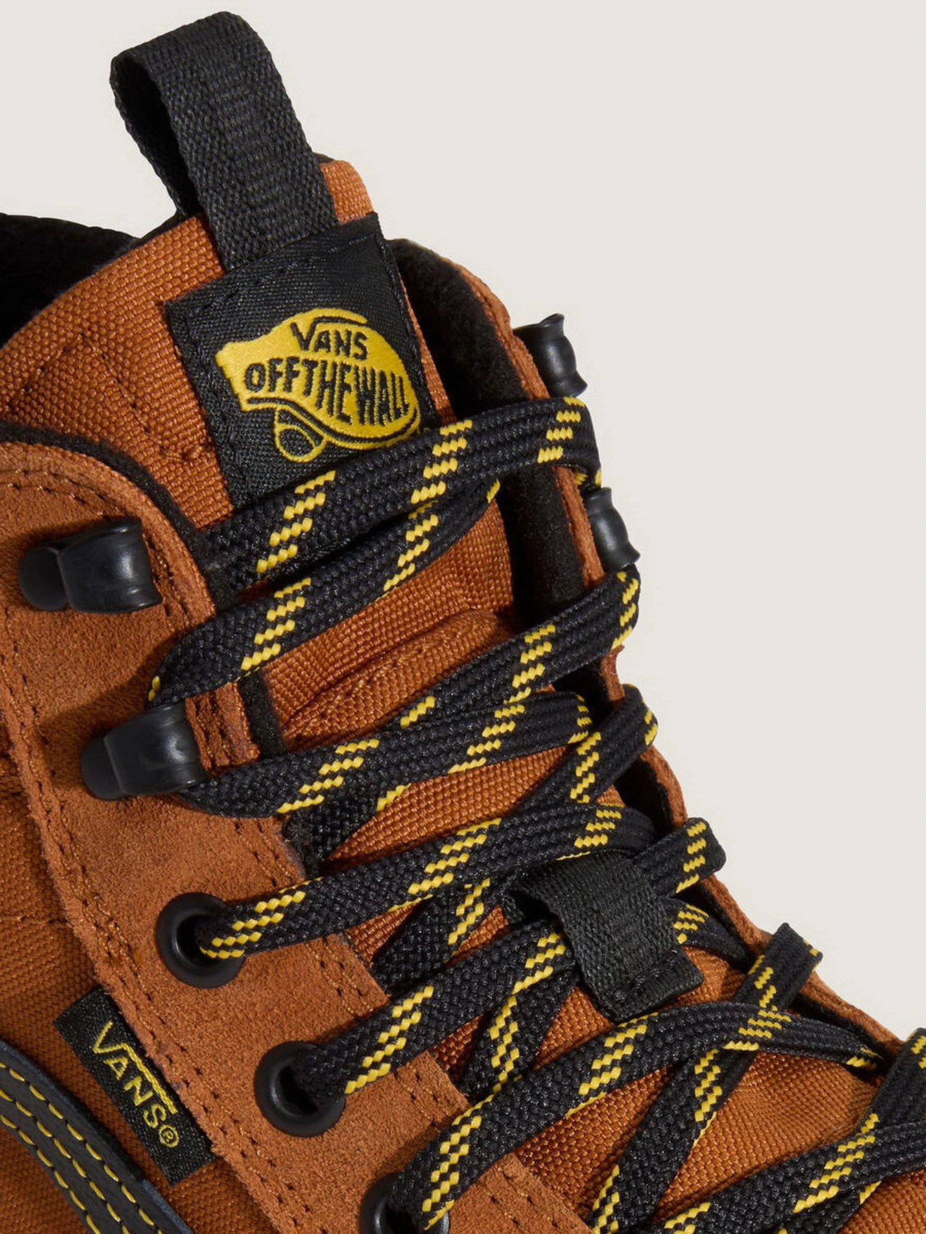 Кеды Vans SK8-HI WATERPROOF INSULATED MT модель VN000DAQN1Z1 Кеды Vans SK8-HI WATERPROOF INSULATED MT модель VN000DAQN1Z1 Фото