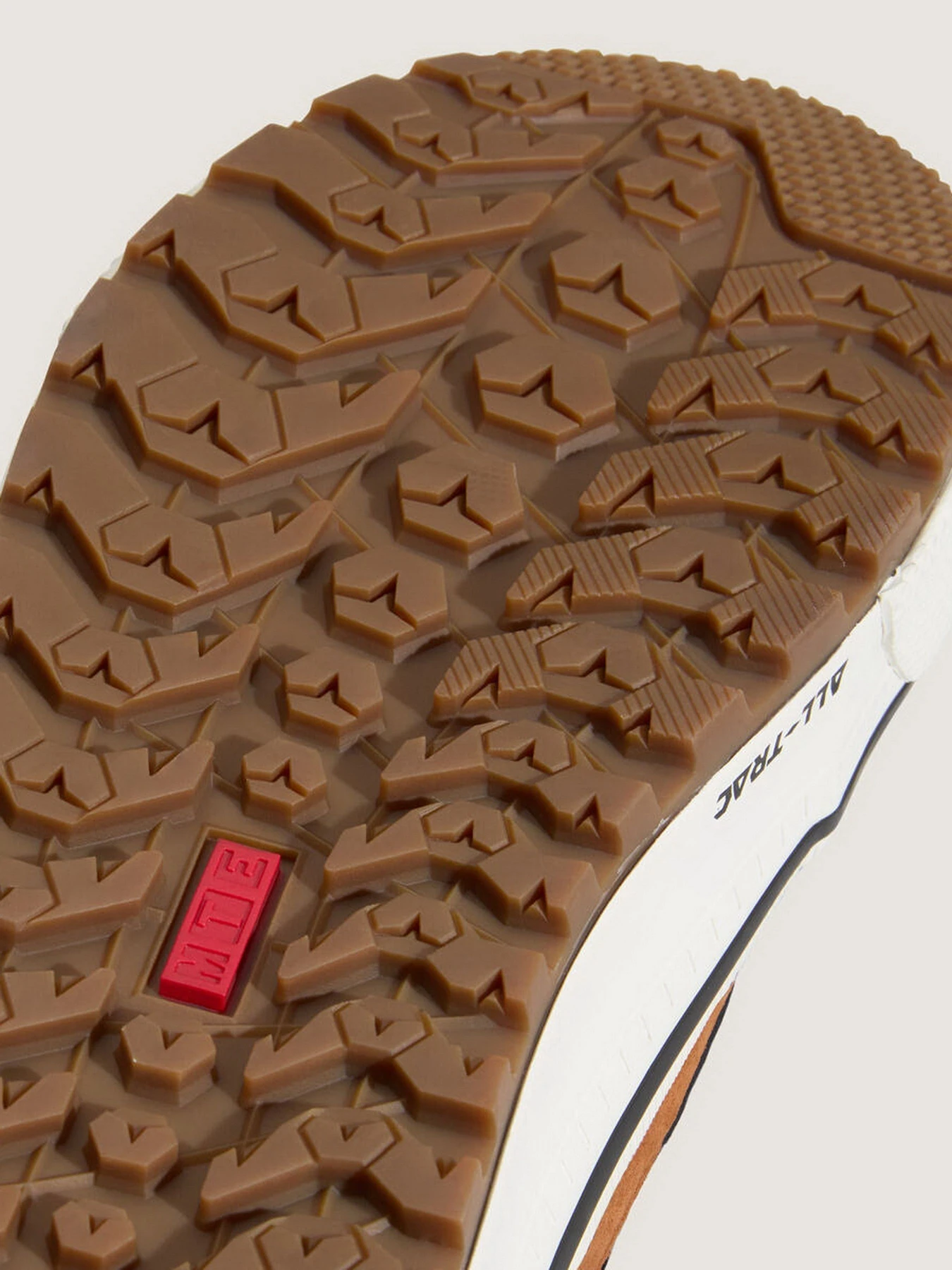 Кеды Vans SK8-HI WATERPROOF INSULATED MT модель VN000DAQN1Z1 Кеды Vans SK8-HI WATERPROOF INSULATED MT модель VN000DAQN1Z1 Фото