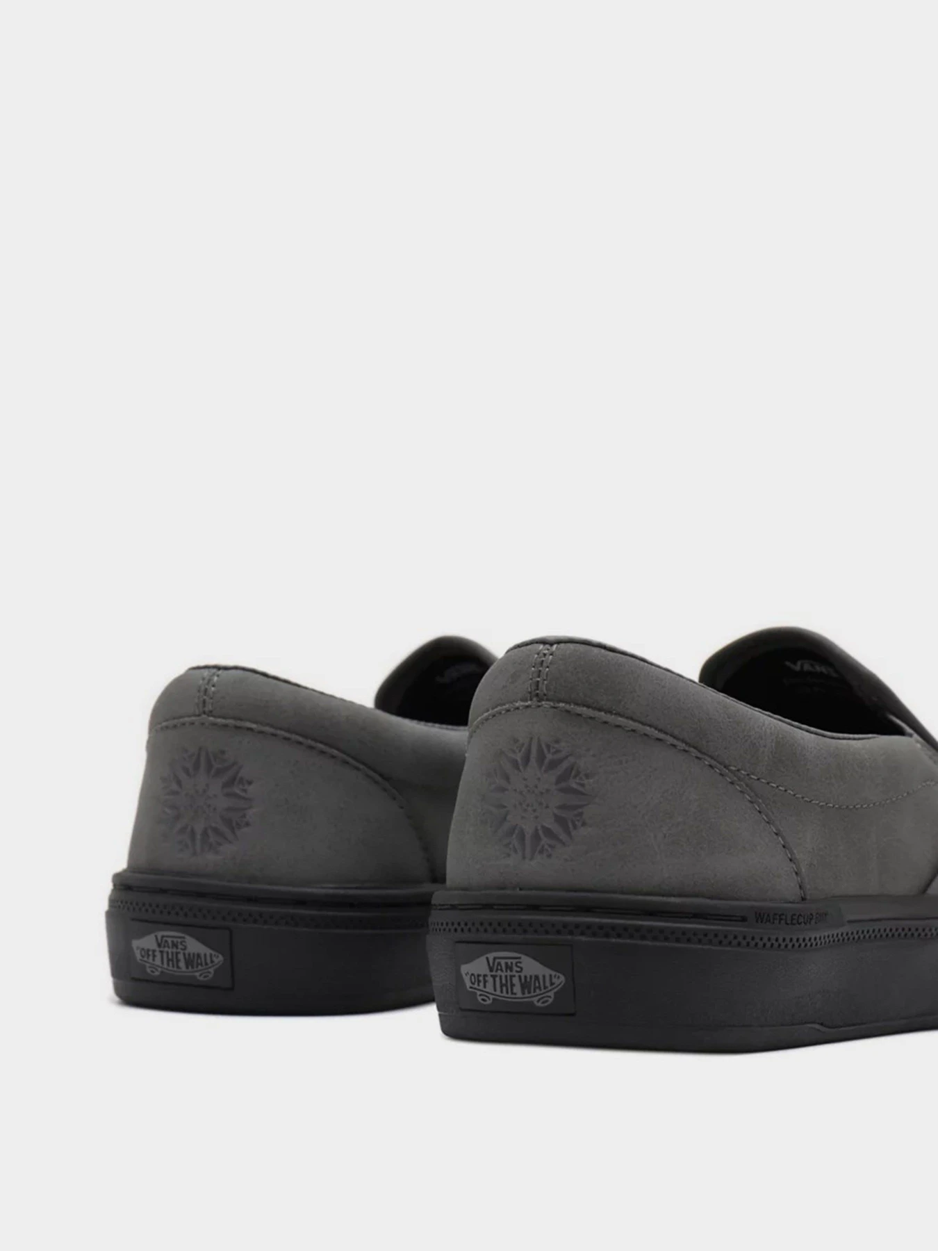Слипоны и мокасины Vans модель VN0A5JIS9BI1 Слипоны и мокасины Vans модель VN0A5JIS9BI1 Фото