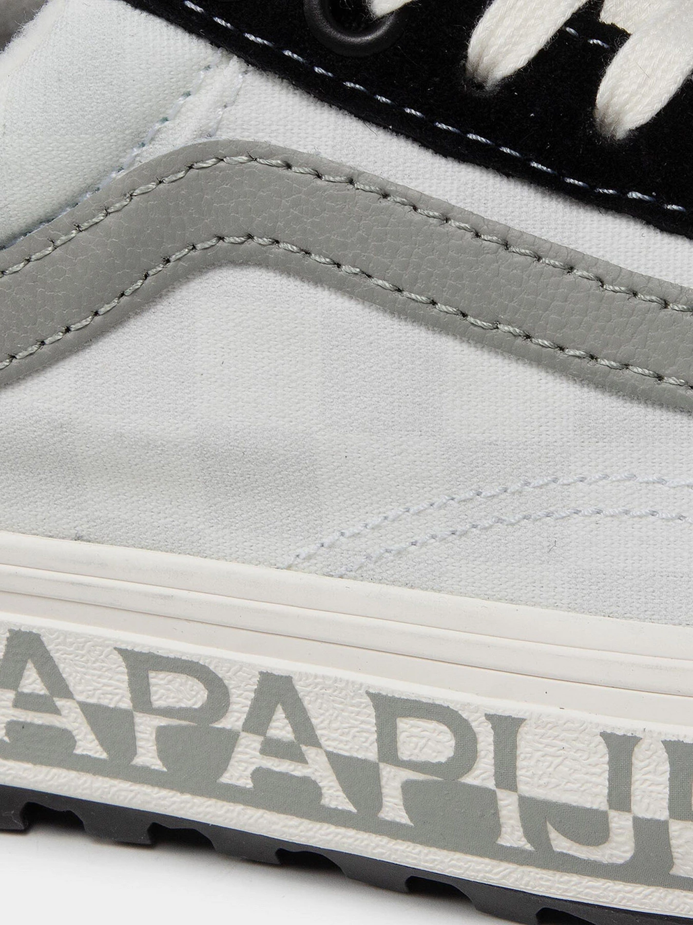 Кеды Vans X NAPAPIJRI Old Skool Mte-1 модель VN0A5I128S81 Кеды Vans X NAPAPIJRI Old Skool Mte-1 модель VN0A5I128S81 Фото