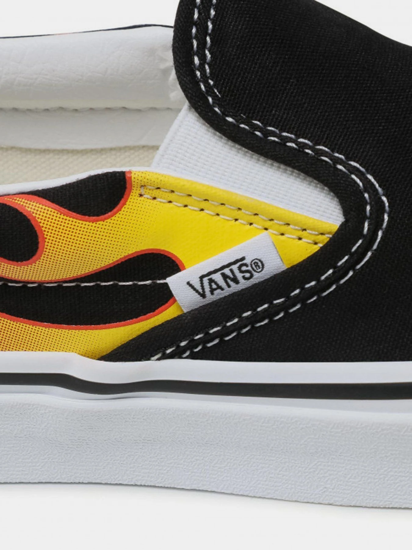 Сліпони та мокасини Vans Flame Classic модель VN0A38F7PHN1 Сліпони та мокасини Vans Flame Classic модель VN0A38F7PHN1 Фото