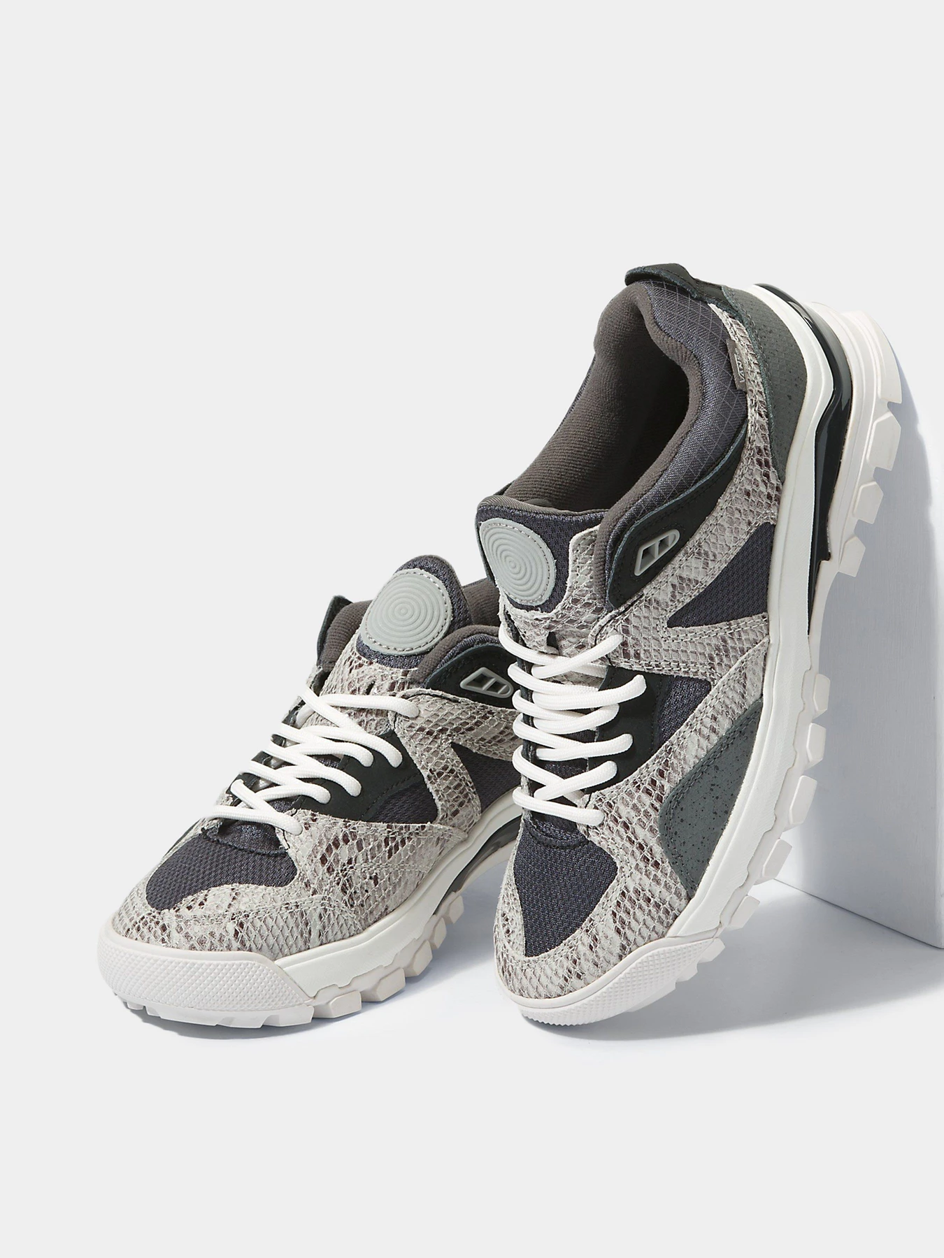 Кроссовки Vans AMZN Trailhead модель VN0A7TO292F1 Кроссовки Vans AMZN Trailhead модель VN0A7TO292F1 Фото