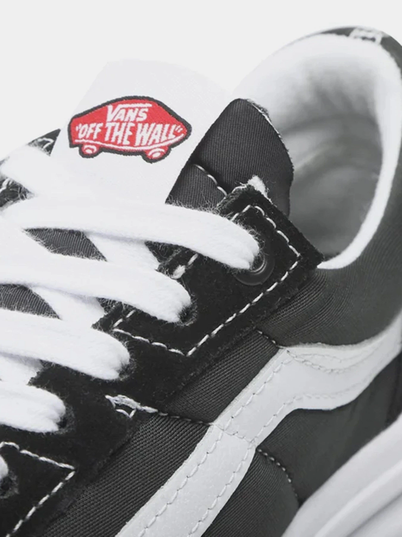 Кеди Vans OLD SKOOL OVERT модель VN0A7Q5EBA21 Кеди Vans OLD SKOOL OVERT модель VN0A7Q5EBA21 Фото