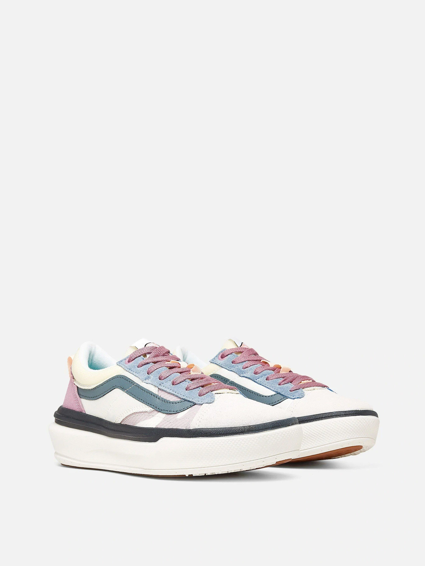 Кеды Vans Old Skool Overt Plus ComfyCush Lux модель VN0A4BVLBDU1 Кеды Vans Old Skool Overt Plus ComfyCush Lux модель VN0A4BVLBDU1 Фото