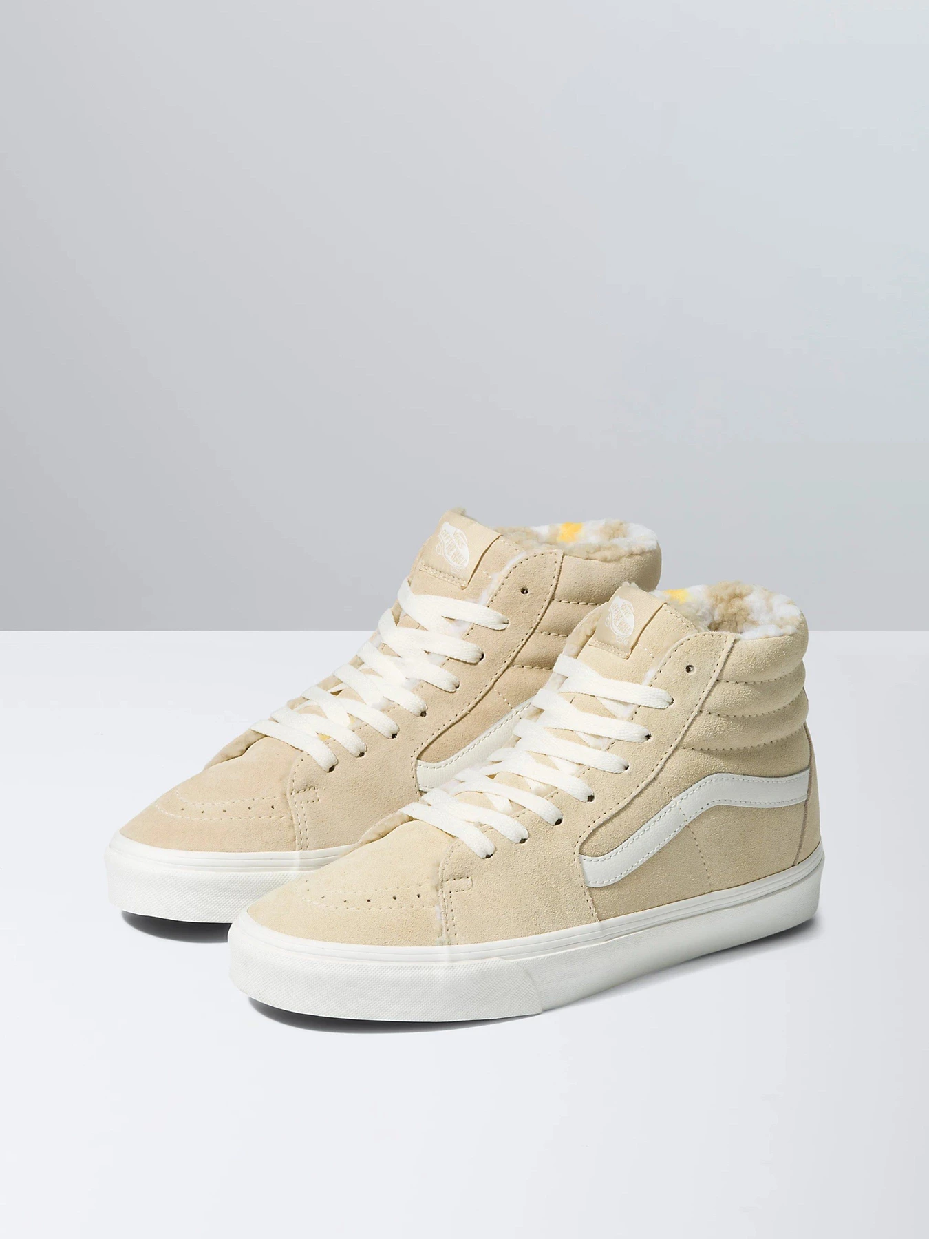 Кеды Vans Sk8-Hi модель VN0A7Q5NBVV1 Кеды Vans Sk8-Hi модель VN0A7Q5NBVV1 Фото