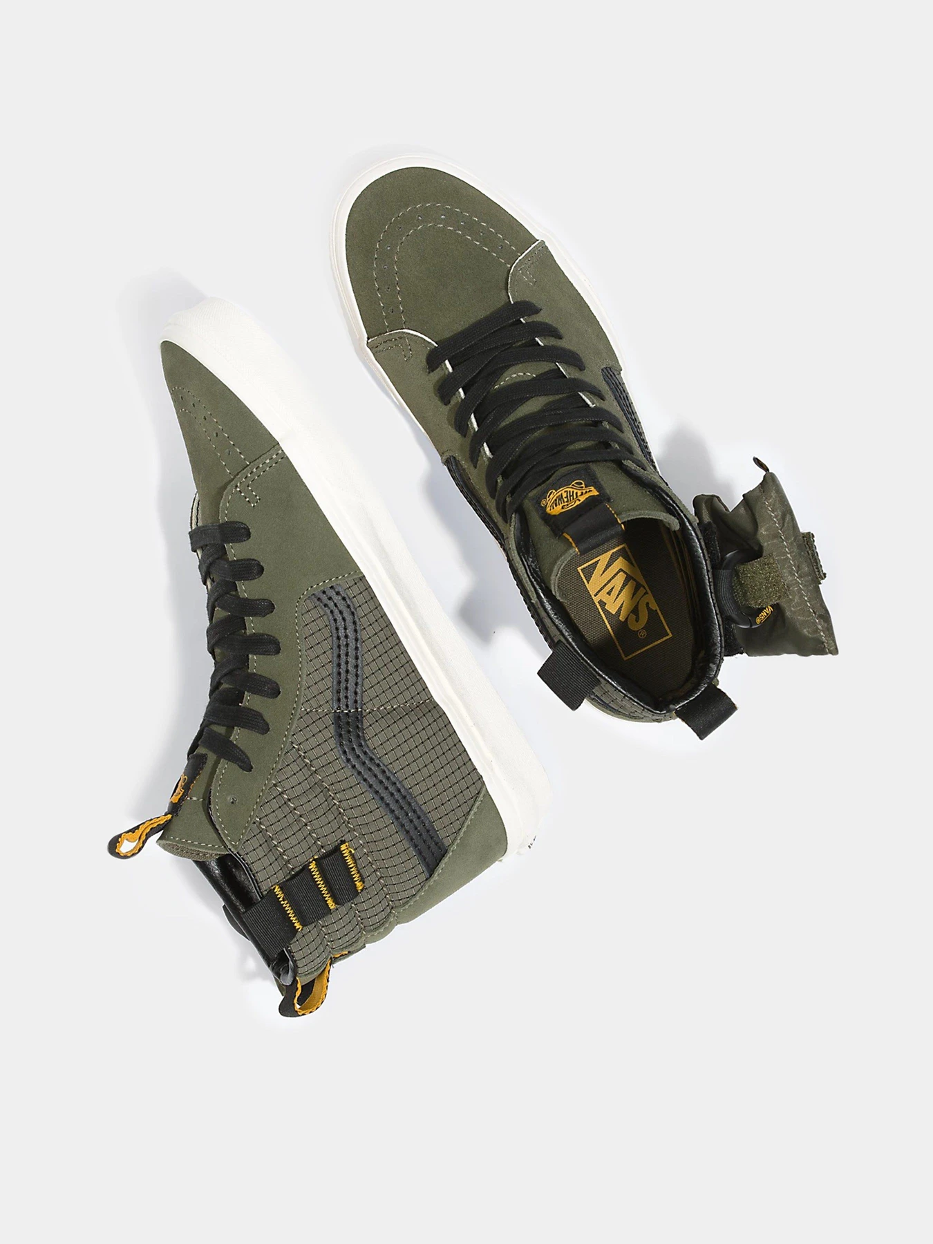 Кеды Vans SK8-HI CMMNTY модель VN0A5JMOKCZ1 Кеды Vans SK8-HI CMMNTY модель VN0A5JMOKCZ1 Фото