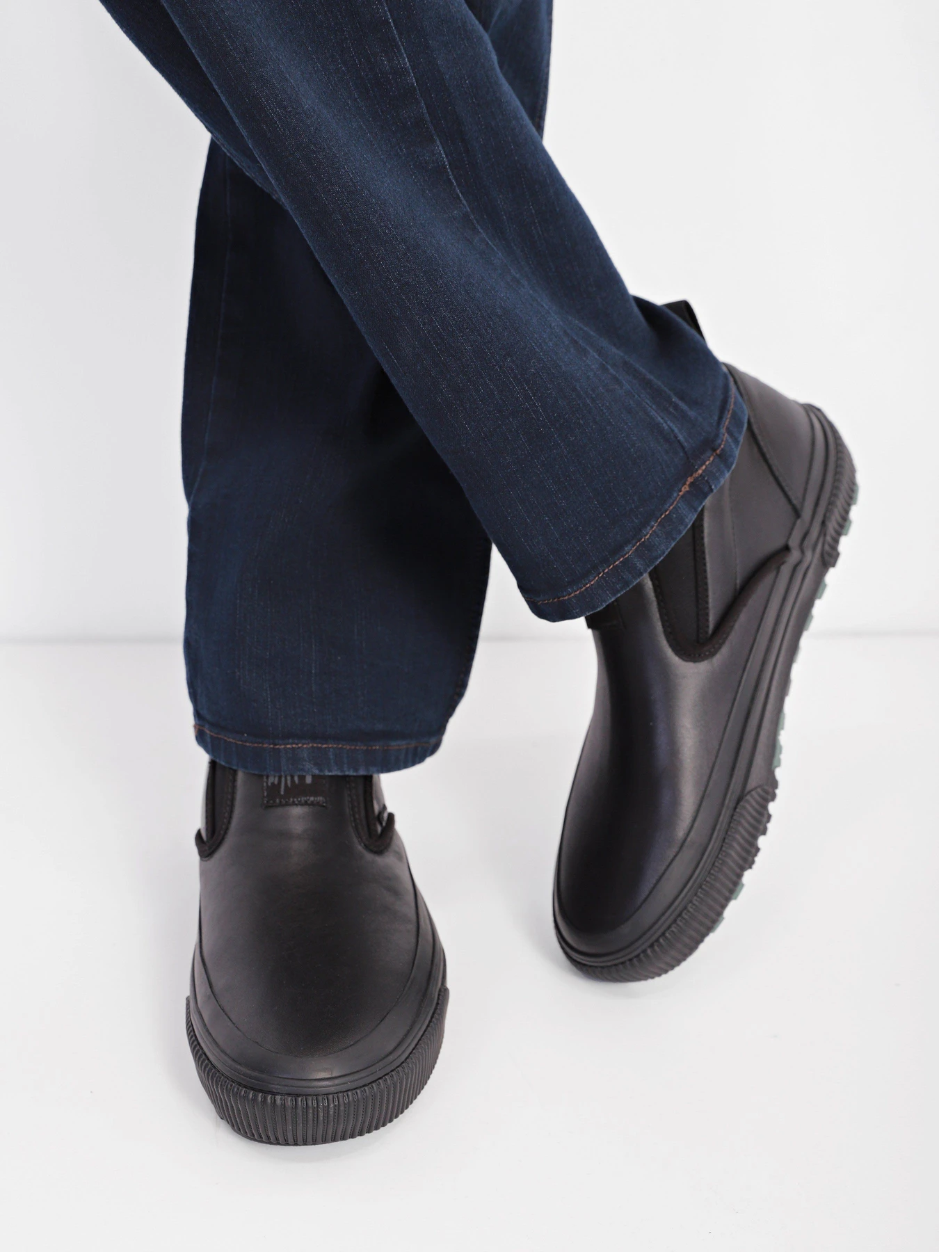 Слипоны и мокасины Vans Mid Slip модель VN0A5KQSYJ71 Слипоны и мокасины Vans Mid Slip модель VN0A5KQSYJ71 Фото