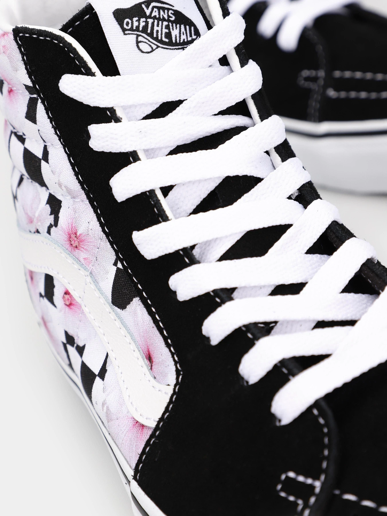 Кеды Vans Sk8-Hi Hibiscus Check модель VN0007NSBLK1 Кеды Vans Sk8-Hi Hibiscus Check модель VN0007NSBLK1 Фото