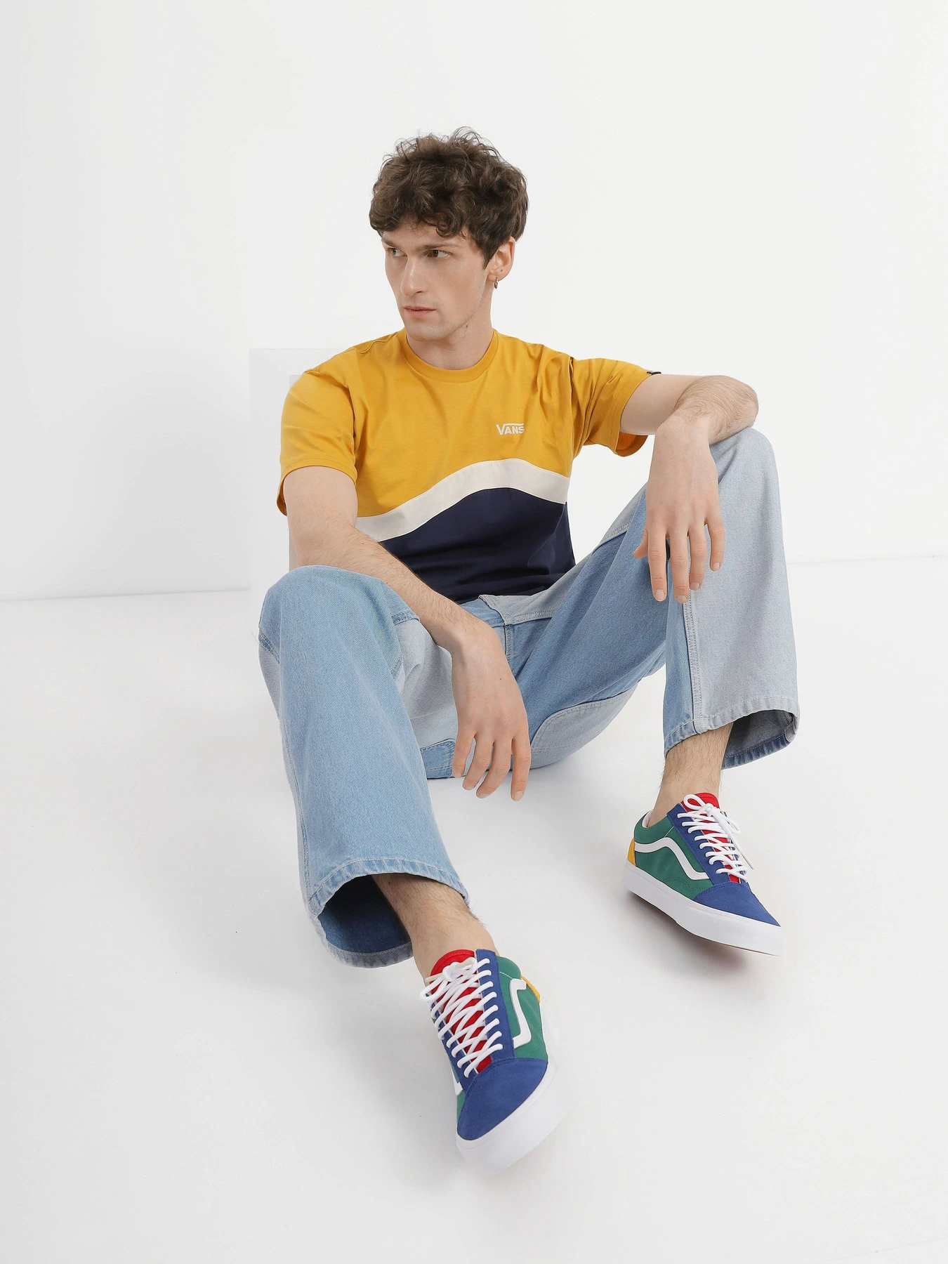 Кеды Vans Old Skool модель VN0A38G1R1Q1 Кеды Vans Old Skool модель VN0A38G1R1Q1 Фото