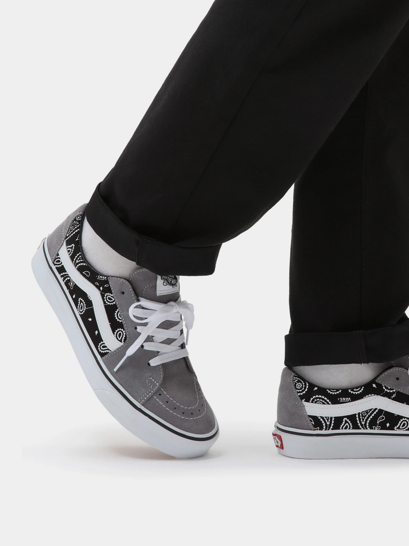 Кеды Vans Sk8-Low модель VN0A5KXDBGJ1 Кеды Vans Sk8-Low модель VN0A5KXDBGJ1 Фото