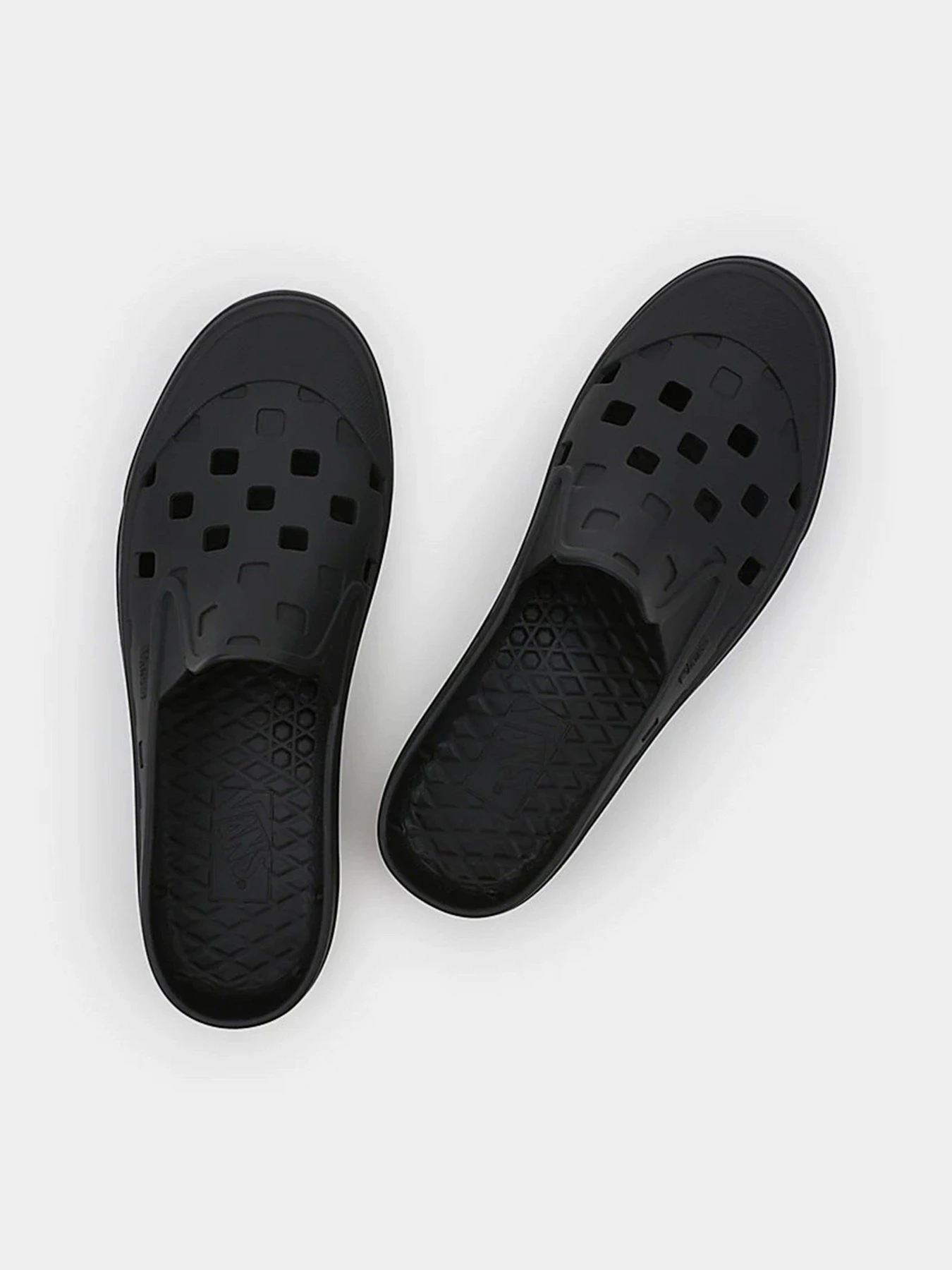 Шльопанці Vans Trek модель VN0005V8BLK1 Шльопанці Vans Trek модель VN0005V8BLK1 Фото