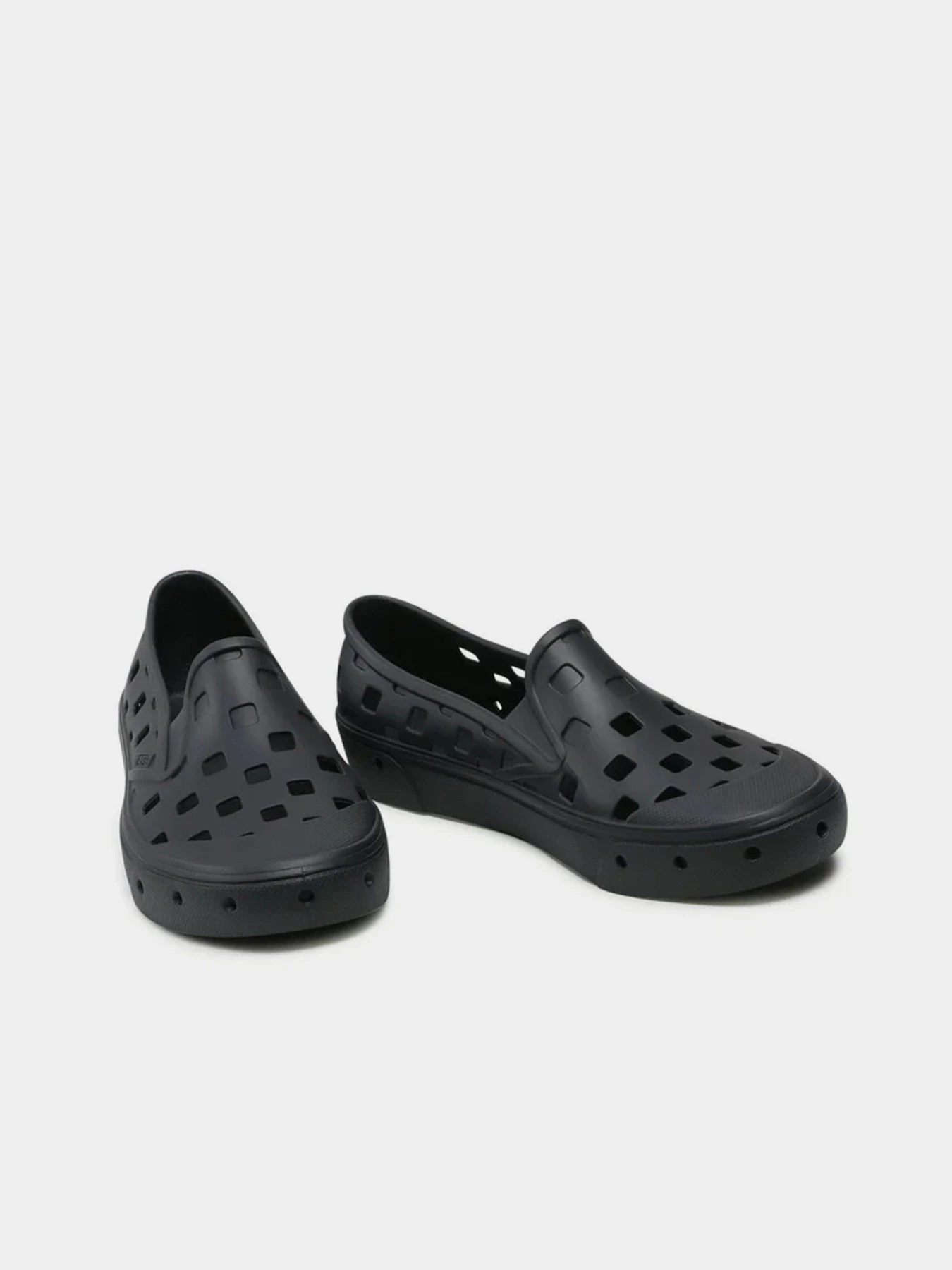 Слипоны и мокасины Vans Slip-On TRK модель VN0A5HF8BLK1 Слипоны и мокасины Vans Slip-On TRK модель VN0A5HF8BLK1 Фото