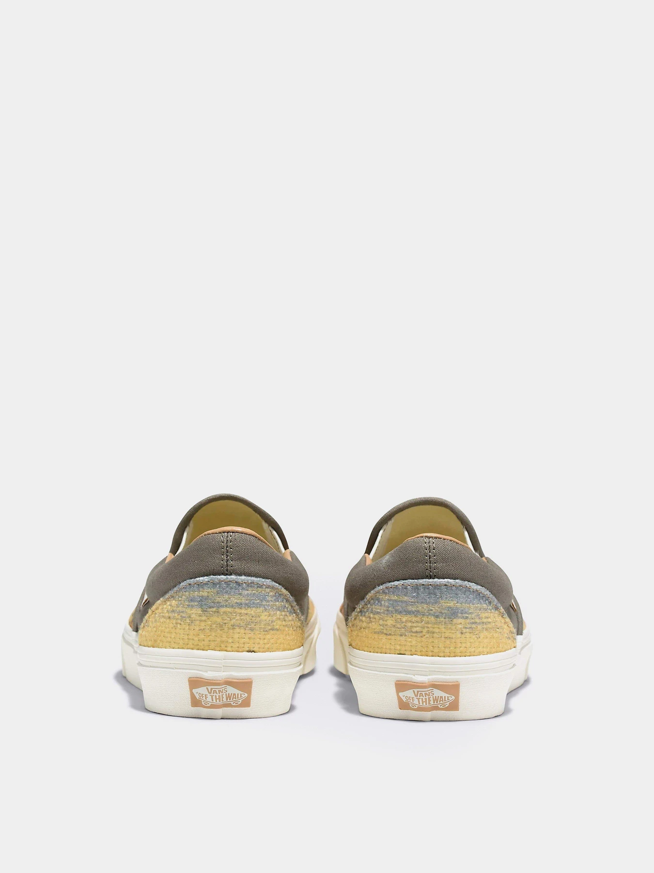 Слипоны и мокасины Vans Classic Slip-On модель VN0009Q7CEE1 Слипоны и мокасины Vans Classic Slip-On модель VN0009Q7CEE1 Фото