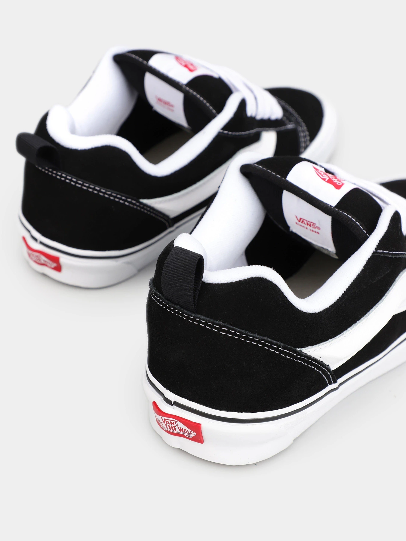 Кеды Vans Knu Skool модель VN0009QC6BT1 Кеды Vans Knu Skool модель VN0009QC6BT1 Фото