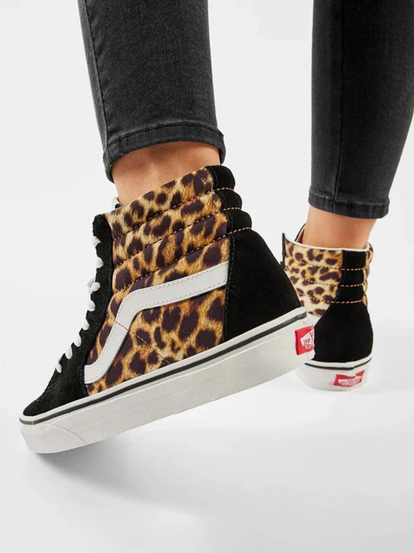 Кеды Vans SK8-HI модель VN0A4U3C3I61 Кеды Vans SK8-HI модель VN0A4U3C3I61 Фото