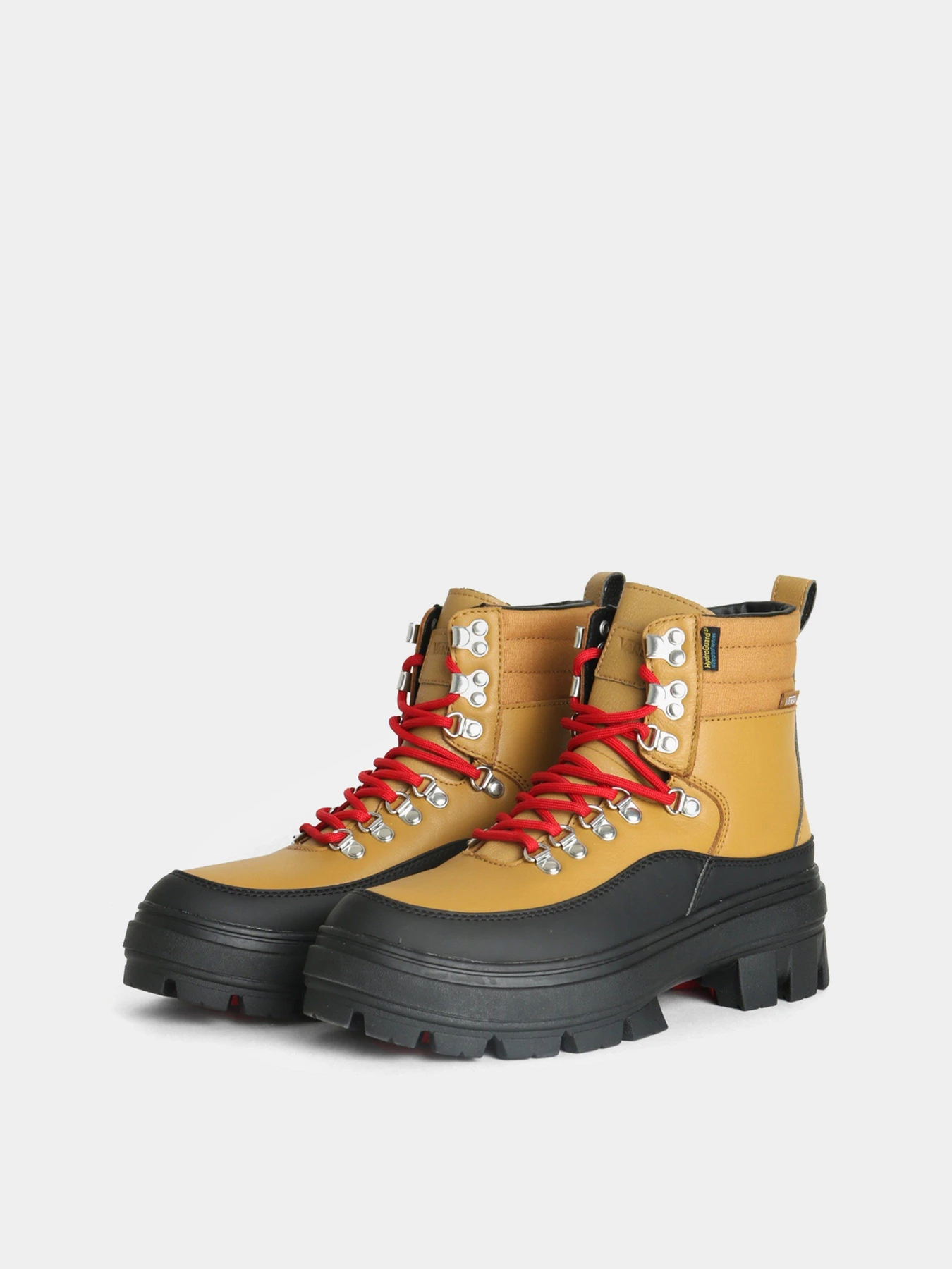 Ботинки и сапоги Vans Colfax Elevate MTE-2 модель VN000BVSBYA1 Ботинки и сапоги Vans Colfax Elevate MTE-2 модель VN000BVSBYA1 Фото