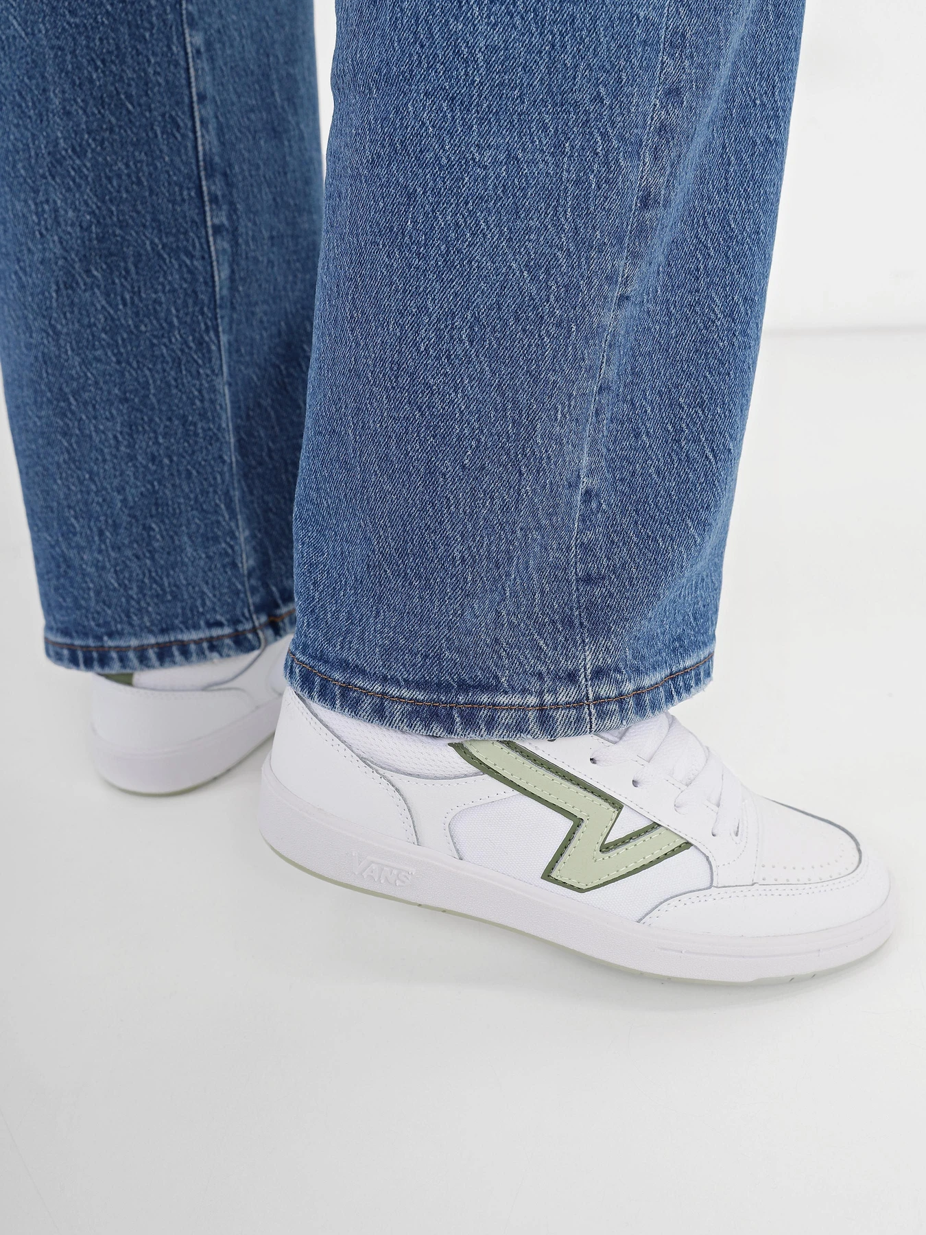 Кеды Vans Lowland модель VN000BWBBHF1 Кеды Vans Lowland модель VN000BWBBHF1 Фото