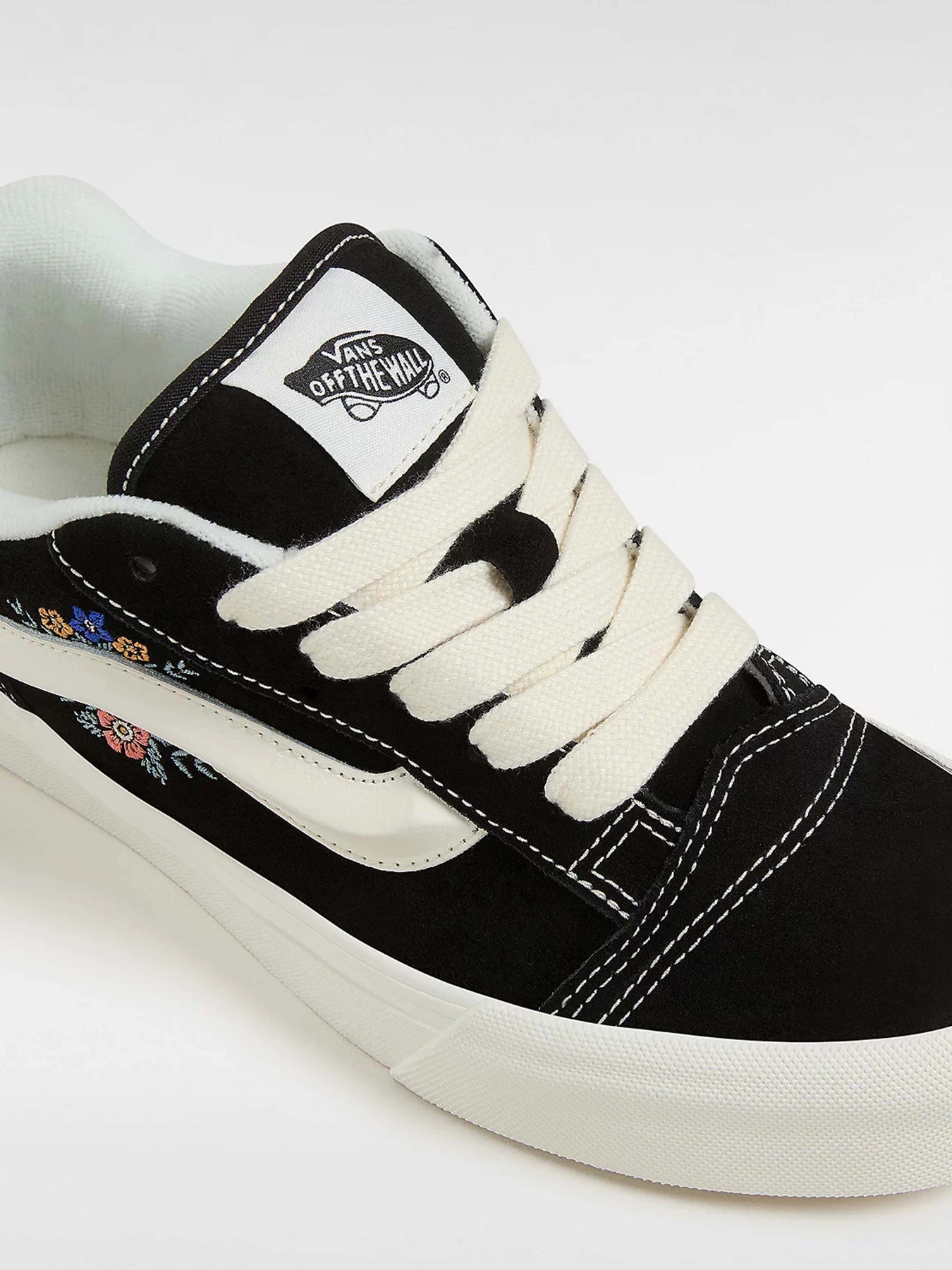 Кеды Vans Knu Skool модель VN000D75F2B1 Кеды Vans Knu Skool модель VN000D75F2B1 Фото