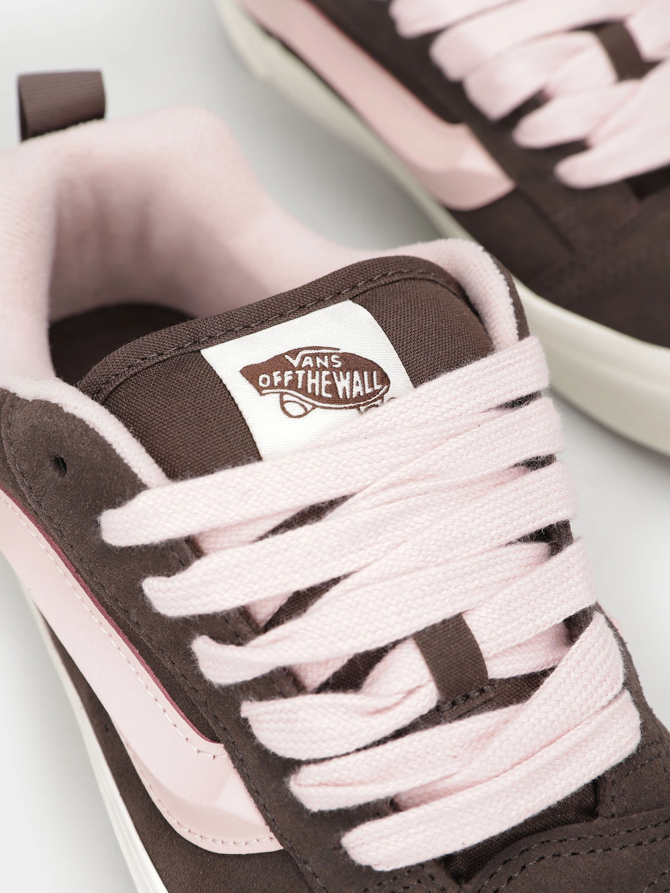 Кеды Vans Knu Skool модель VN000D75O3N1 Кеды Vans Knu Skool модель VN000D75O3N1 Фото