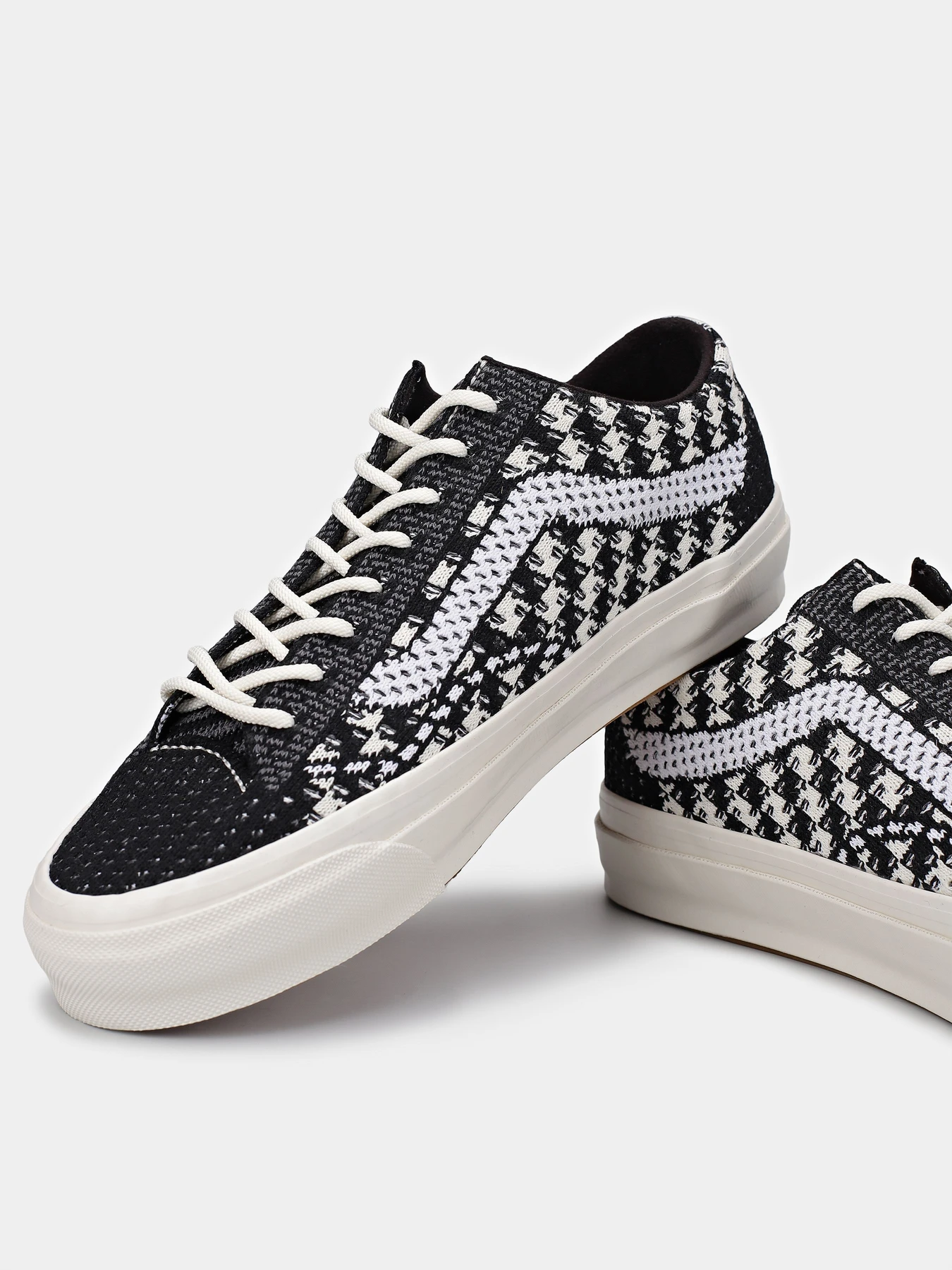 Кеди Vans Premium Old Skool Knit модель VN000D8HHR01 Кеди Vans Premium Old Skool Knit модель VN000D8HHR01 Фото