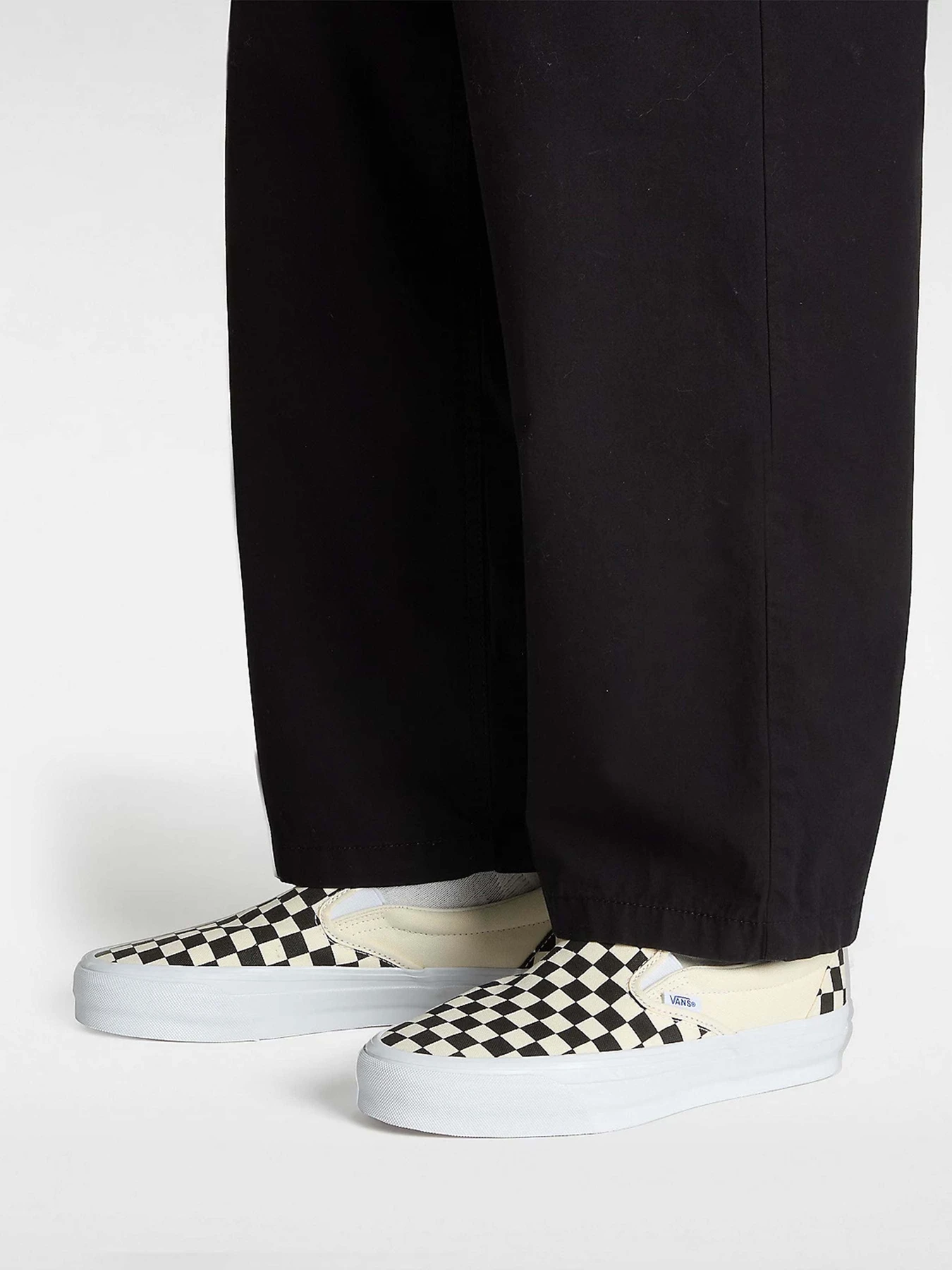 Слипоны и мокасины Vans Premium 98 модель VN000CSE2BO1 Слипоны и мокасины Vans Premium 98 модель VN000CSE2BO1 Фото
