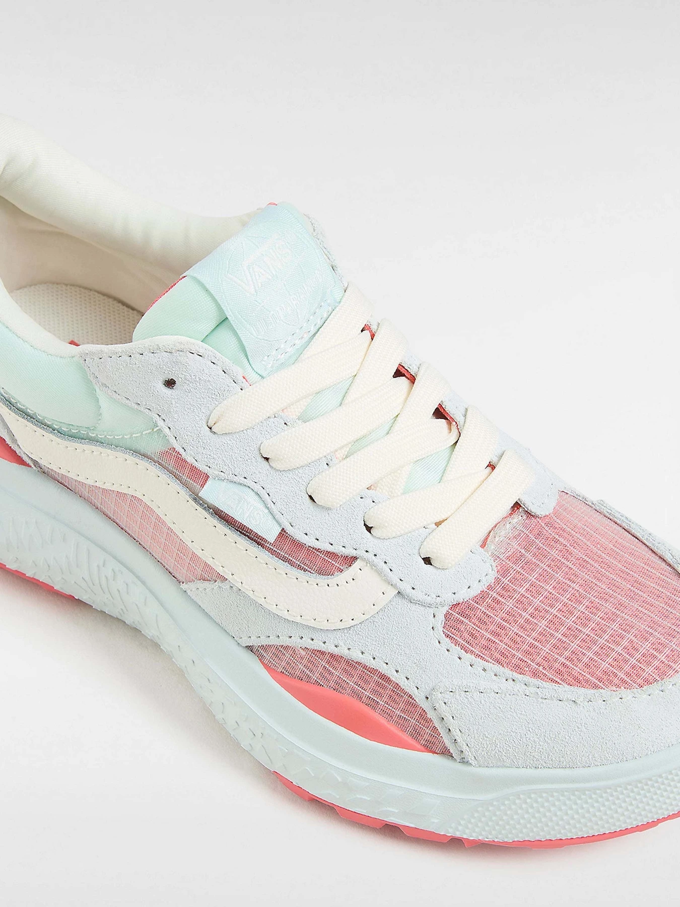 Кросівки Vans MTE Ultrarange Neo VR3 модель VN000CWE8871 Кросівки Vans MTE Ultrarange Neo VR3 модель VN000CWE8871 Фото