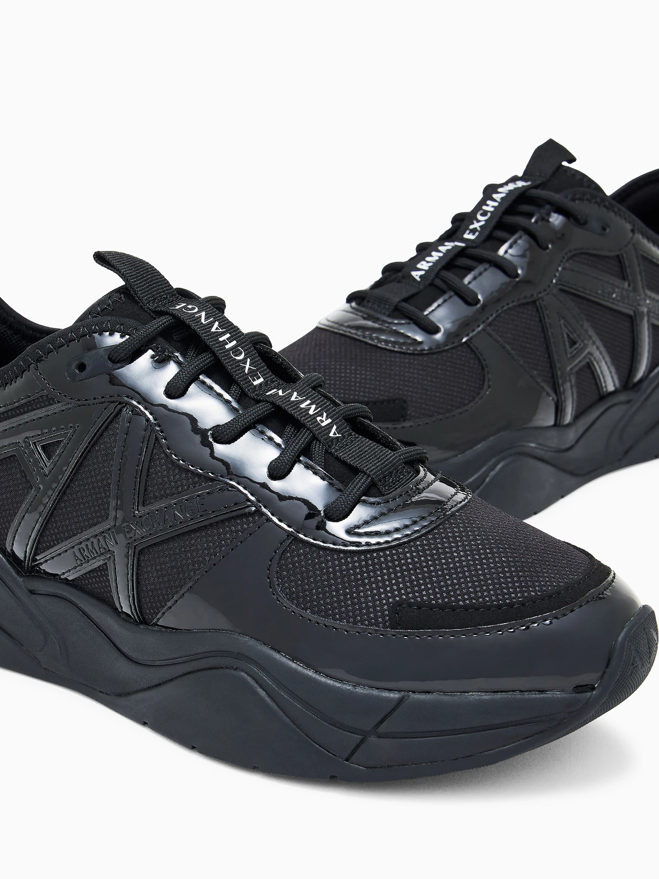 Кроссовки Armani Exchange модель XDX039-XV311-00002 Фото