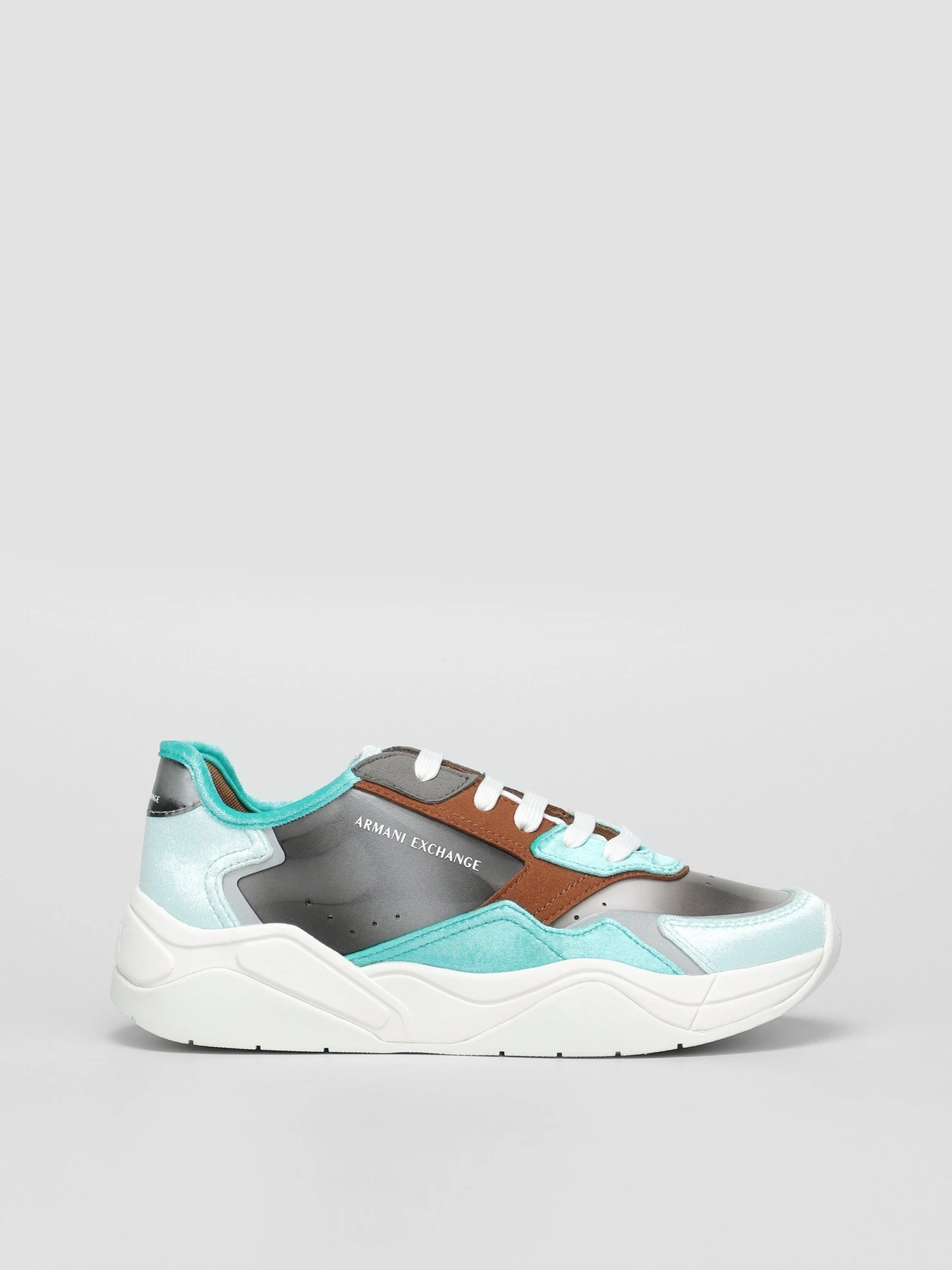 Кроссовки Armani Exchange модель XDX064-XV370-K550 Фото