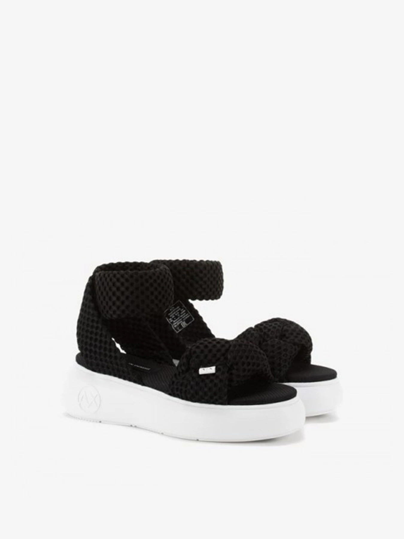 Босоніжки Armani Exchange модель XDP021-XV378-00002 Босоніжки Armani Exchange модель XDP021-XV378-00002 Фото