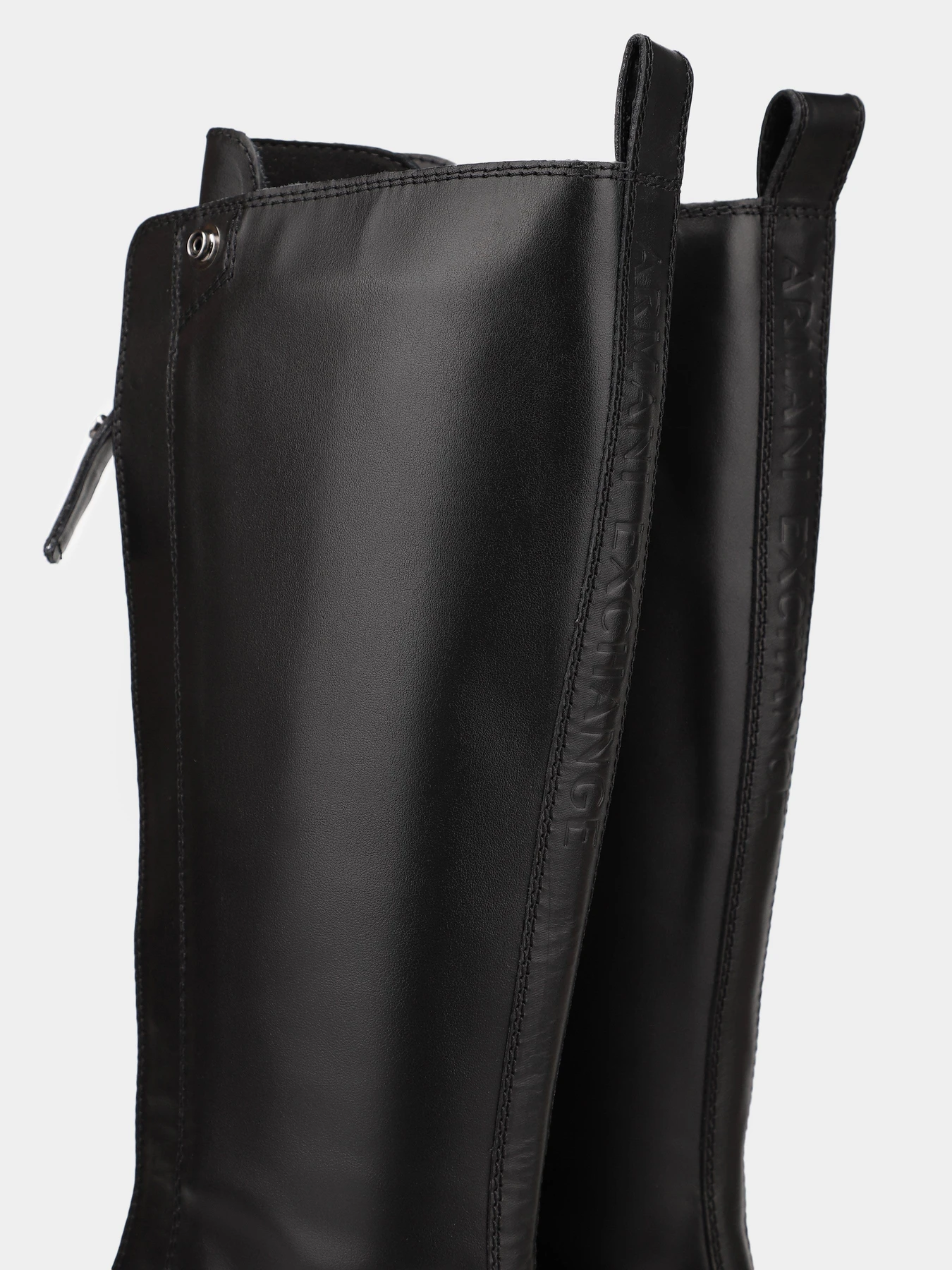 Ботинки и сапоги Armani Exchange модель XDO008-XV402-00002 Ботинки и сапоги Armani Exchange модель XDO008-XV402-00002 Фото