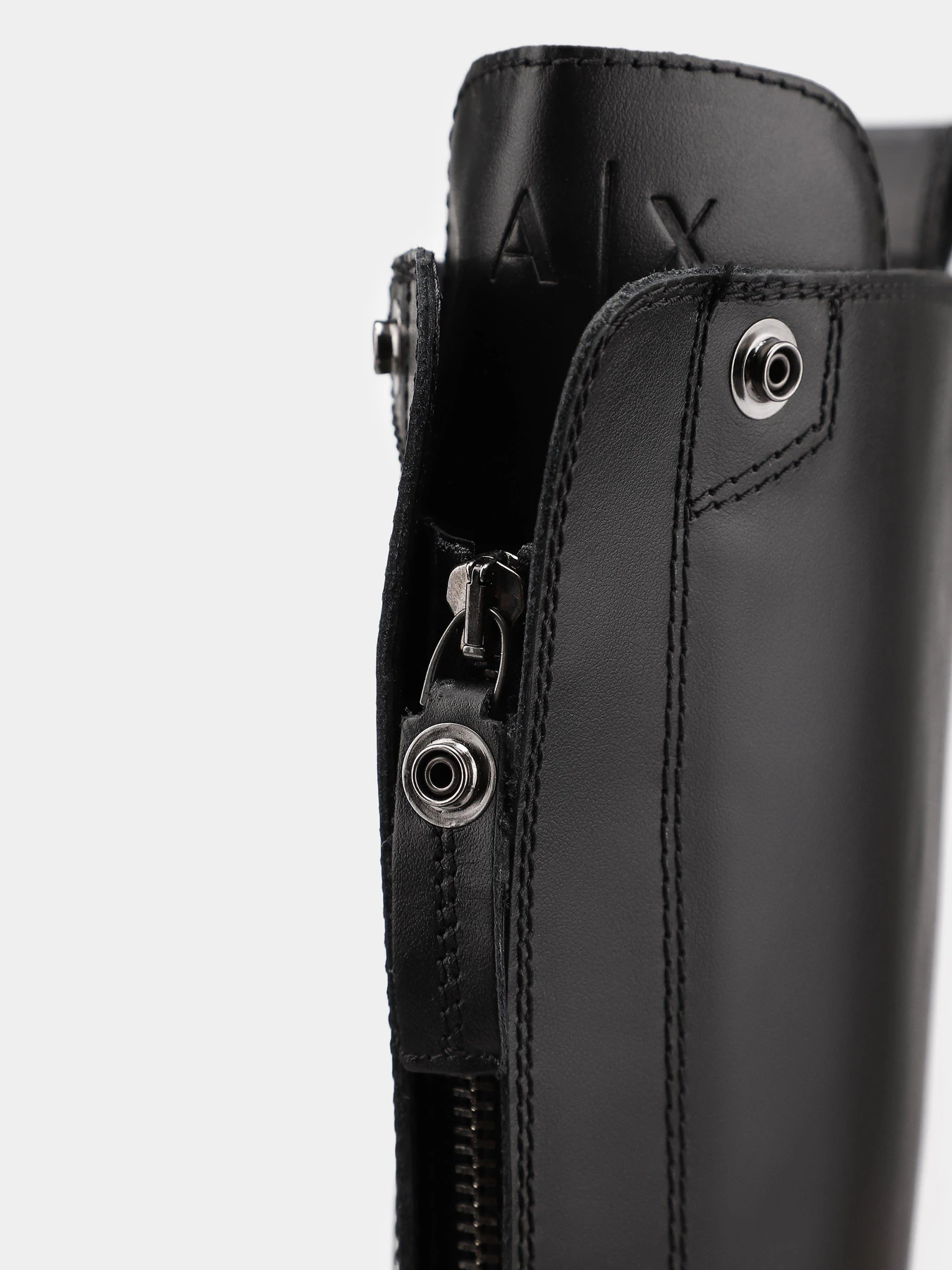 Ботинки и сапоги Armani Exchange модель XDO008-XV402-00002 Ботинки и сапоги Armani Exchange модель XDO008-XV402-00002 Фото