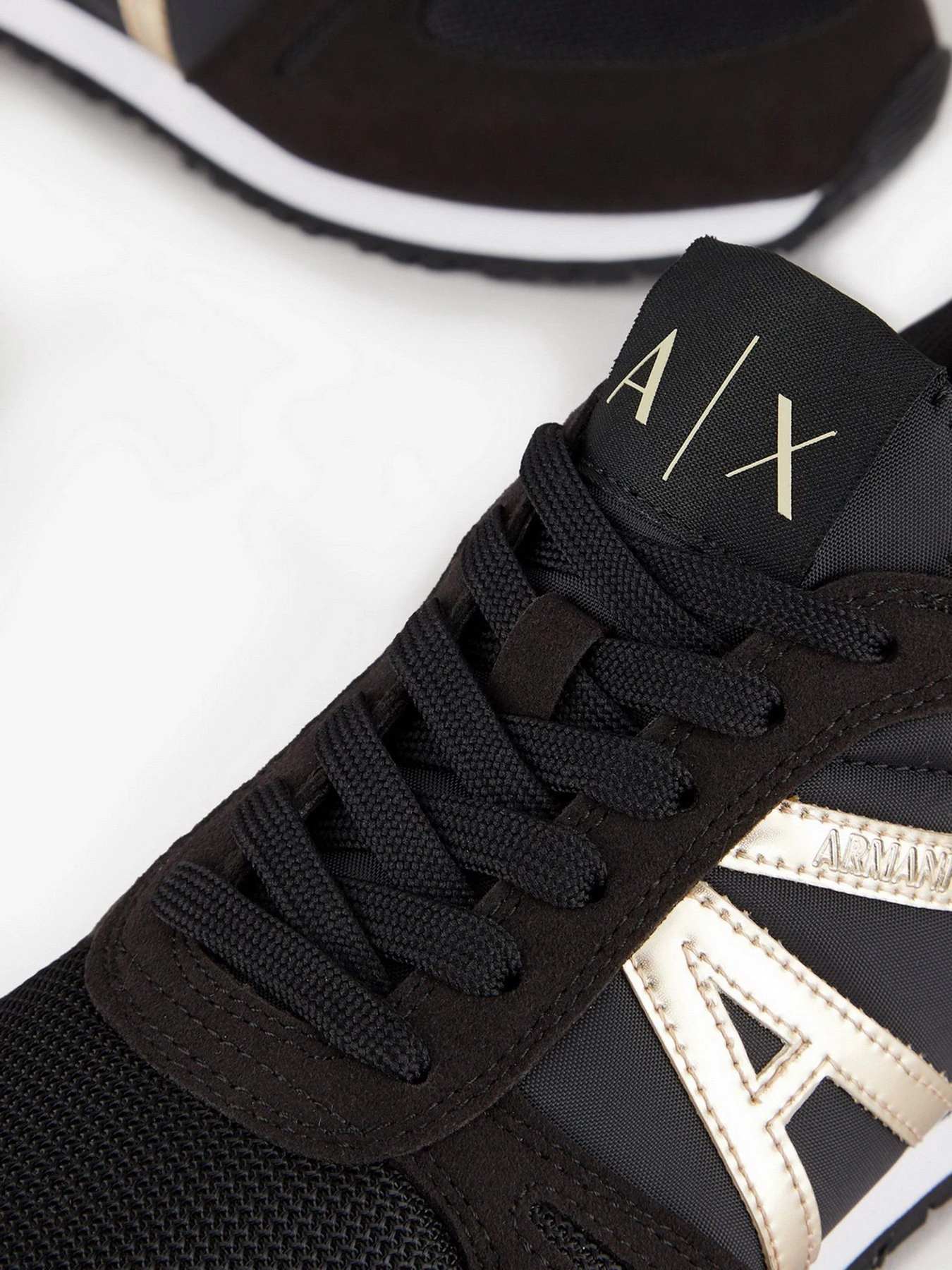 Кросівки Armani Exchange модель XDX031-XV137-N692 Фото