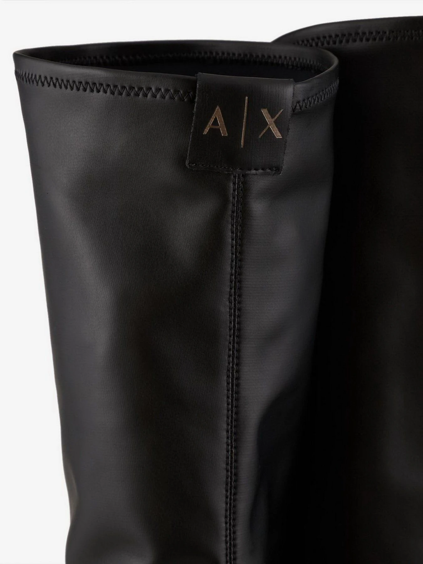 Ботинки и сапоги Armani Exchange модель XDO009-XV403-00002 Ботинки и сапоги Armani Exchange модель XDO009-XV403-00002 Фото