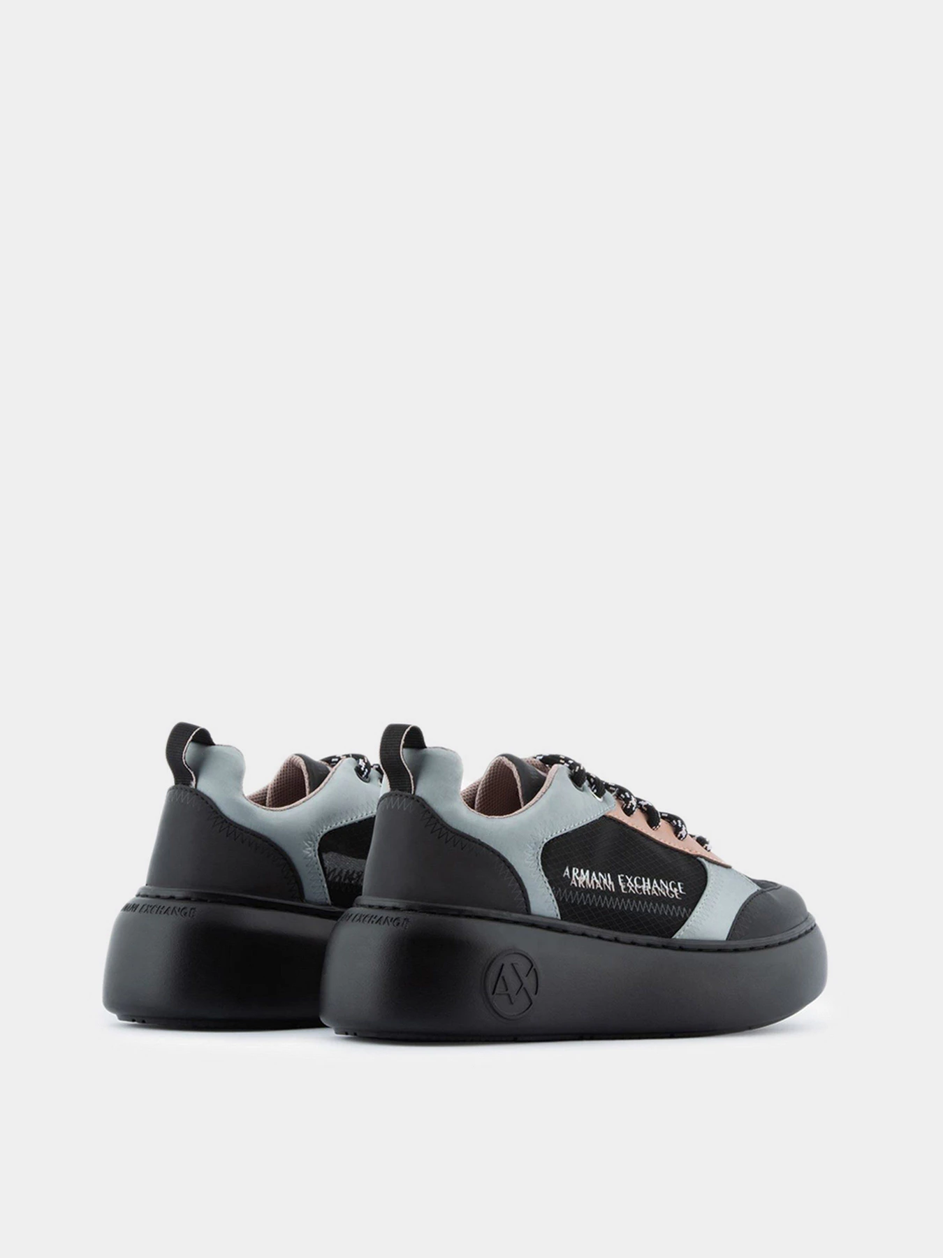 Кроссовки Armani Exchange модель XDX078-XV413-K712 Фото